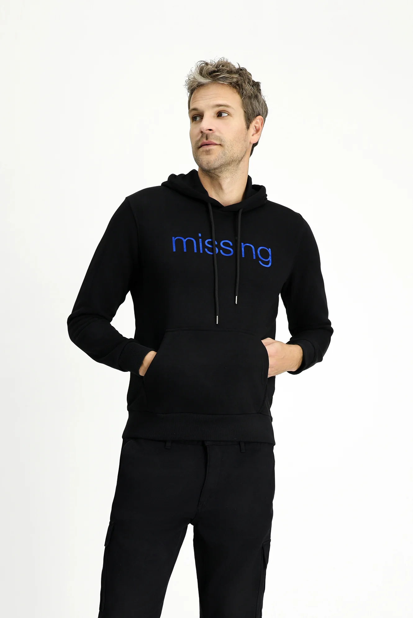 Siyah Kapüşonlu Slim Fit Dar Kesim Baskılı Pamuklu Sweatshirt