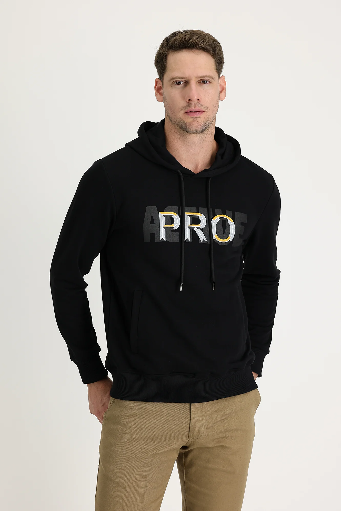 Siyah Kapüşonlu Slim Fit Dar Kesim Baskılı Sweatshirt - Image 2