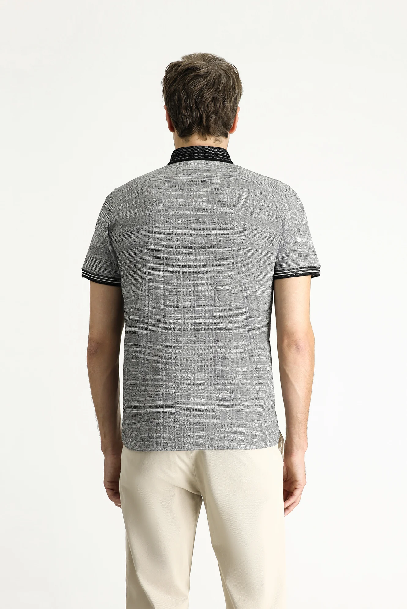 Siyah Polo Yaka Slim Fit Dar Kesim Desenli Tişört - Image 4