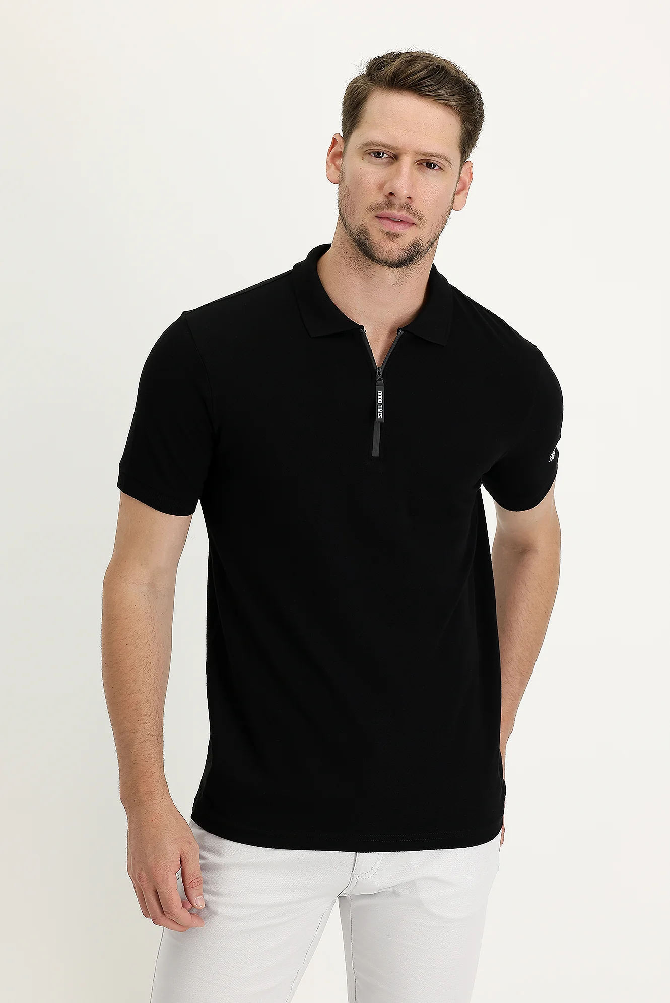 Siyah Polo Yaka Slim Fit Dar Kesim Fermuarlı Baskılı Pamuk Tişört - Image 2