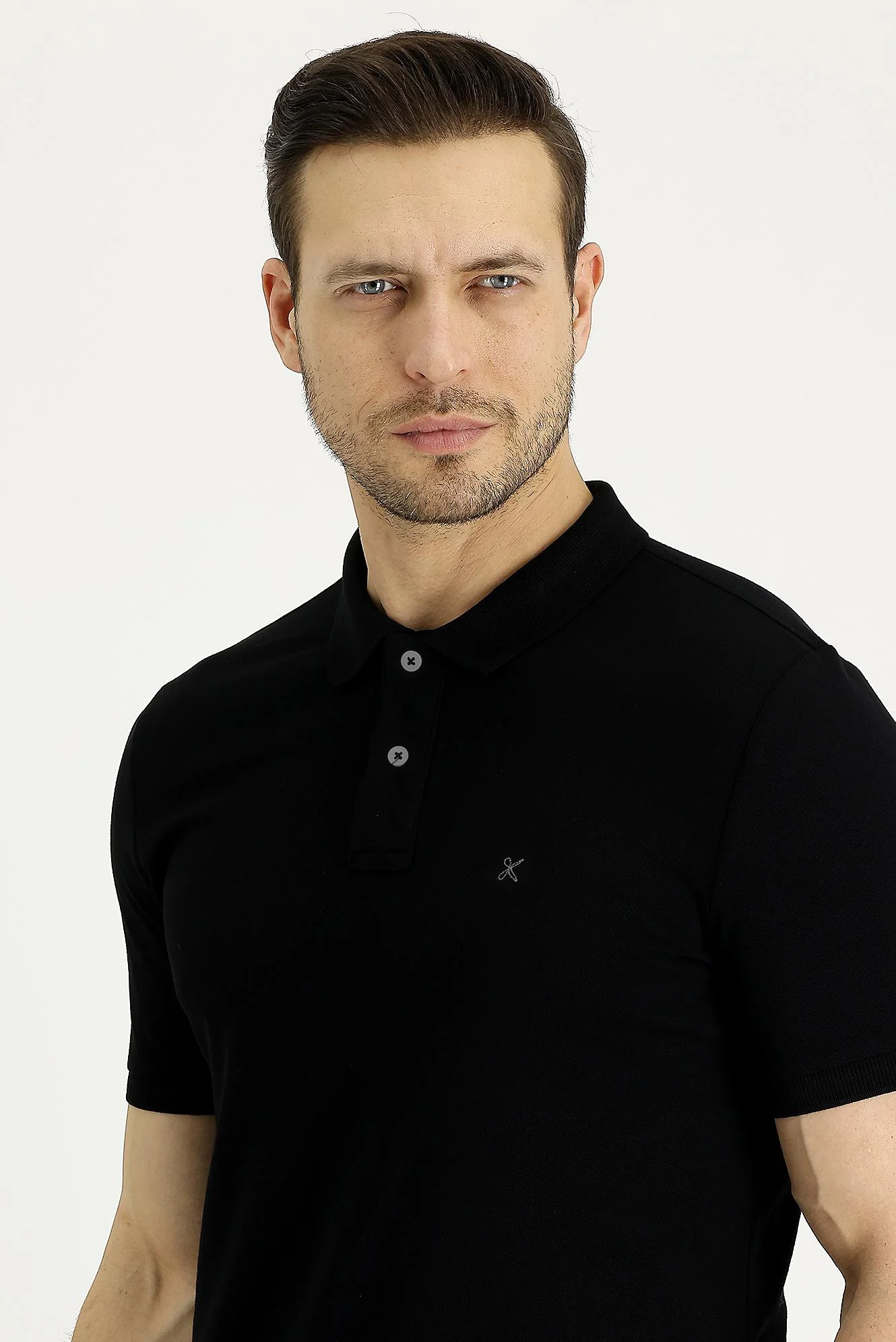Siyah Polo Yaka Slim Fit Dar Kesim Nakışlı Pamuk Tişört - Image 2