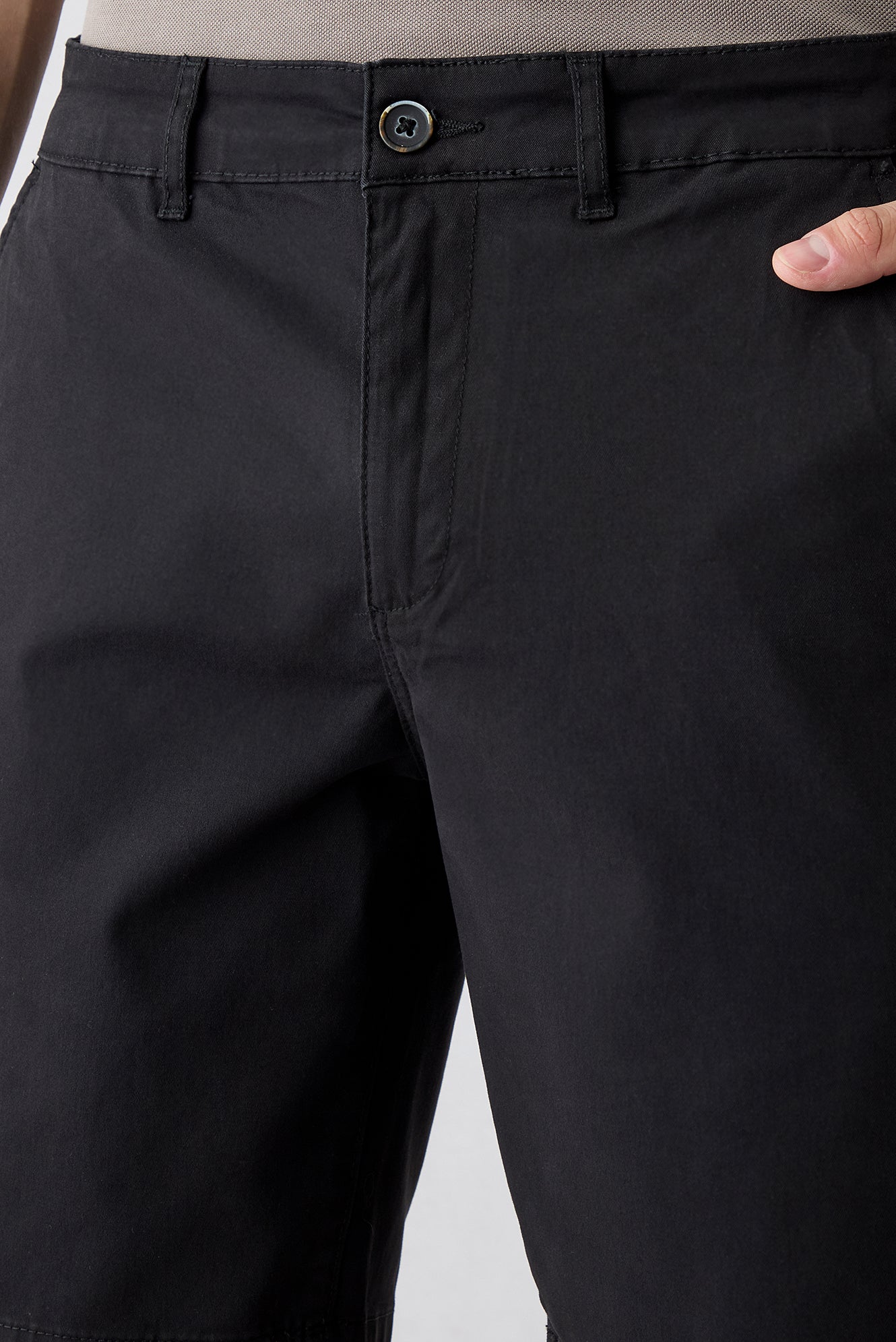 Siyah Regular Fit Standart Kesim Yan Cepli Pamuklu Bermuda Şort - Image 4