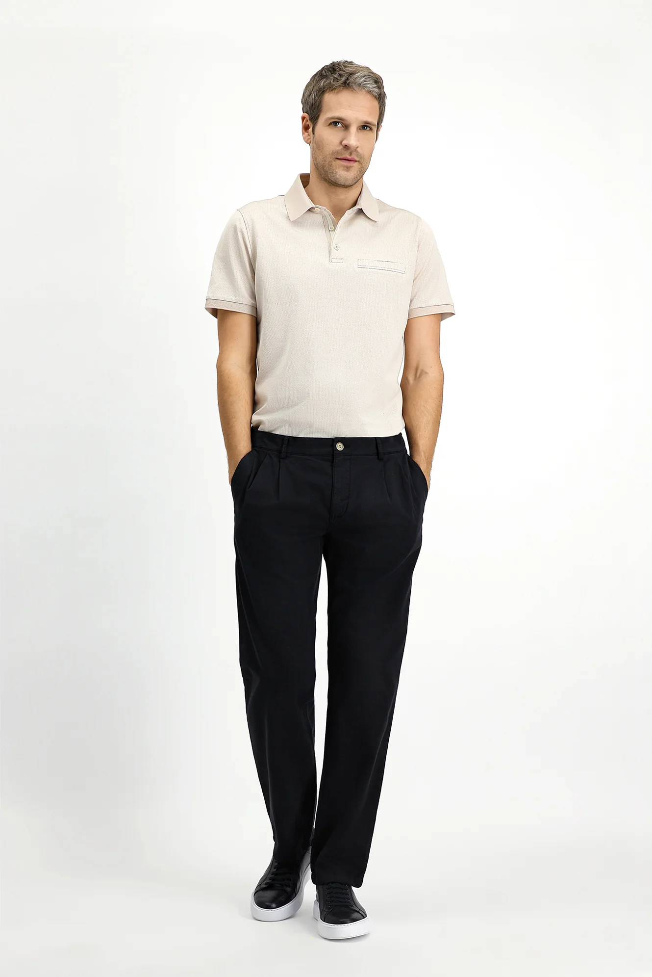 Siyah Regular Fit Standart Kesim Likralı Beli Lastikli İpli Pileli Pantolon - Image 3