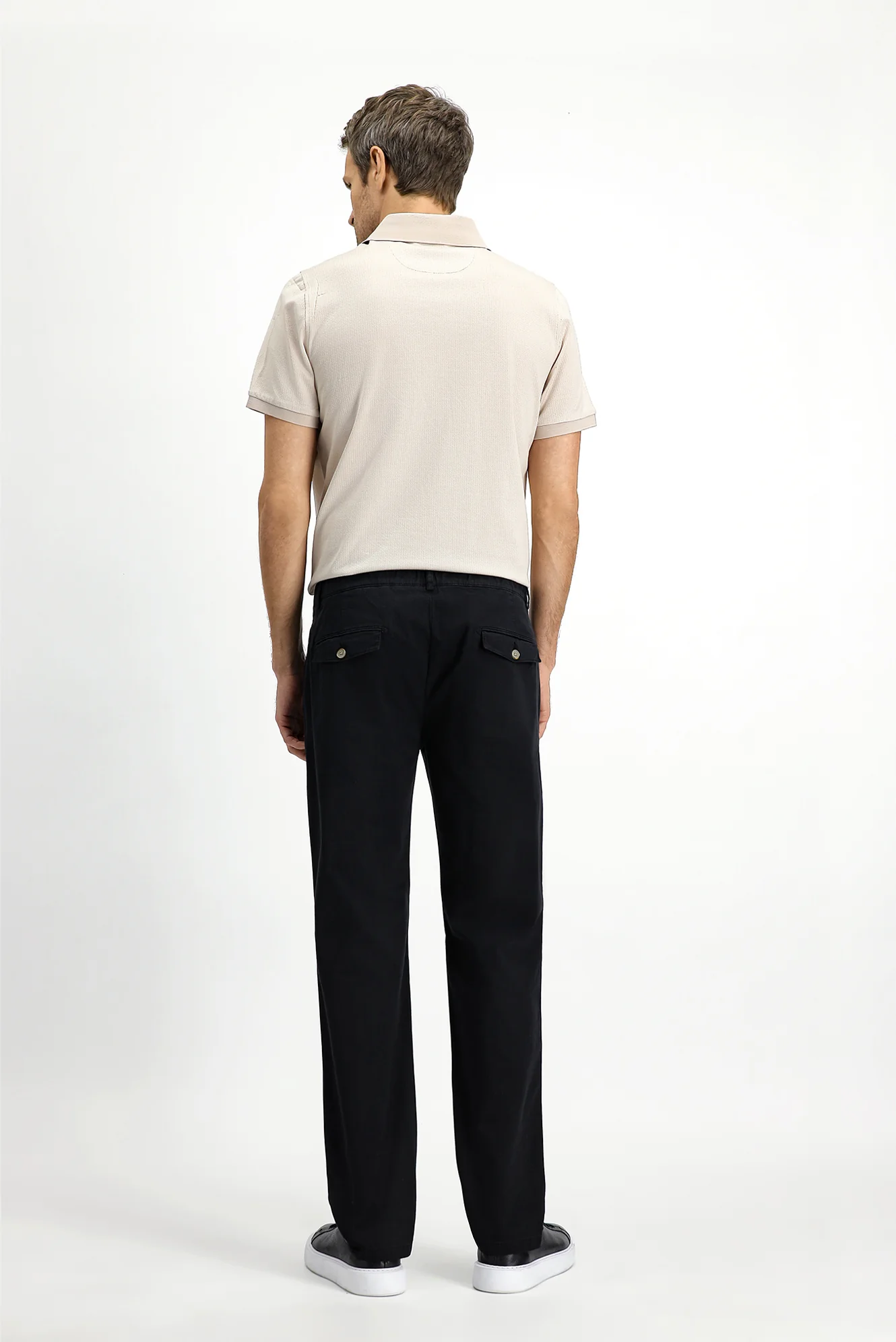 Siyah Regular Fit Standart Kesim Likralı Beli Lastikli İpli Pileli Pantolon - Image 4