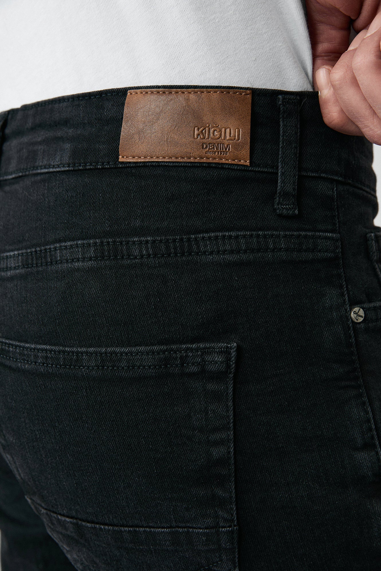 Siyah Regular Fit Standart Kesim Pamuklu Likralı Esnek 4 Mevsim Denim Pantolon - Image 6