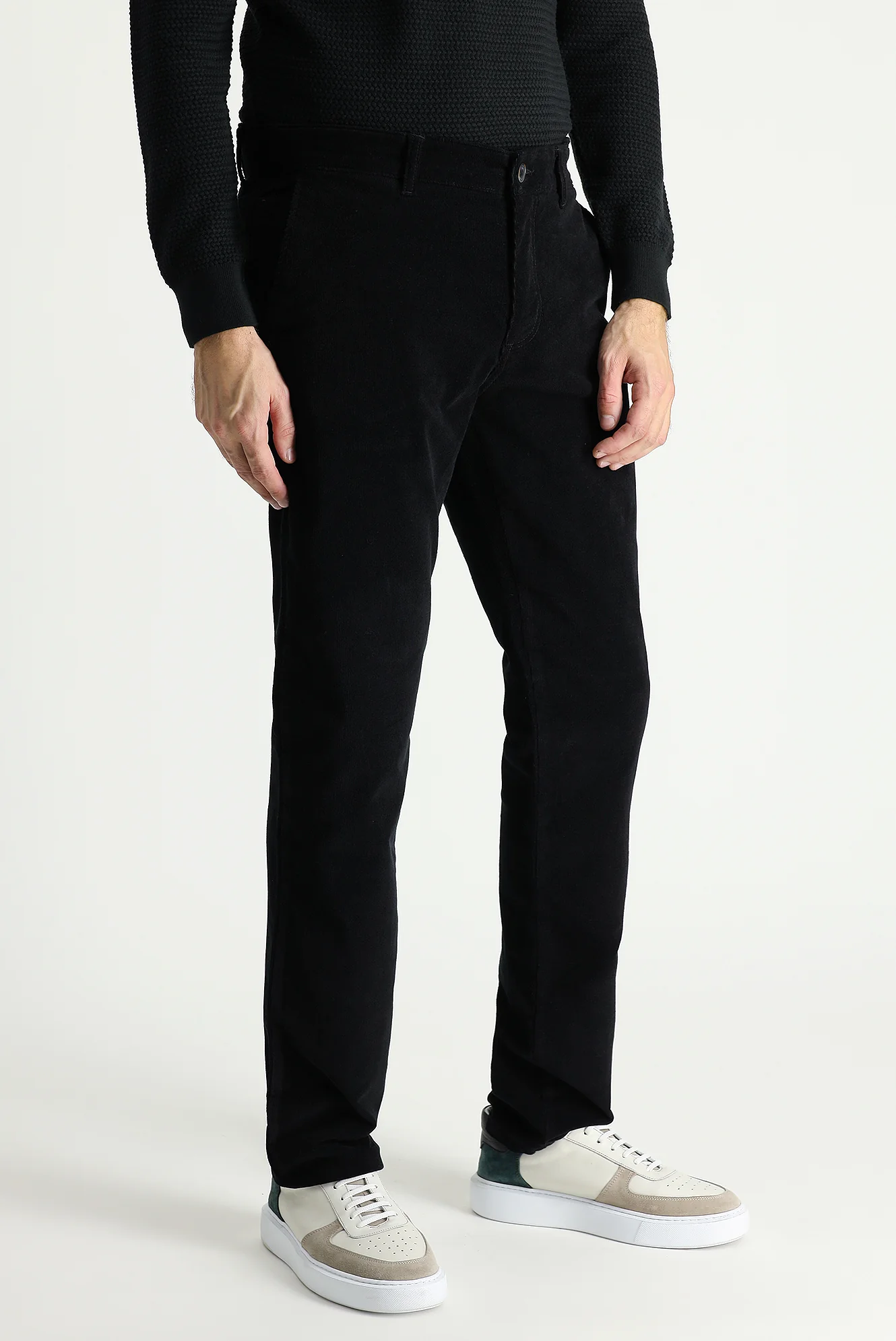 Siyah Regular Fit Standart Kesim Likralı Kadife Pantolon - Image 3