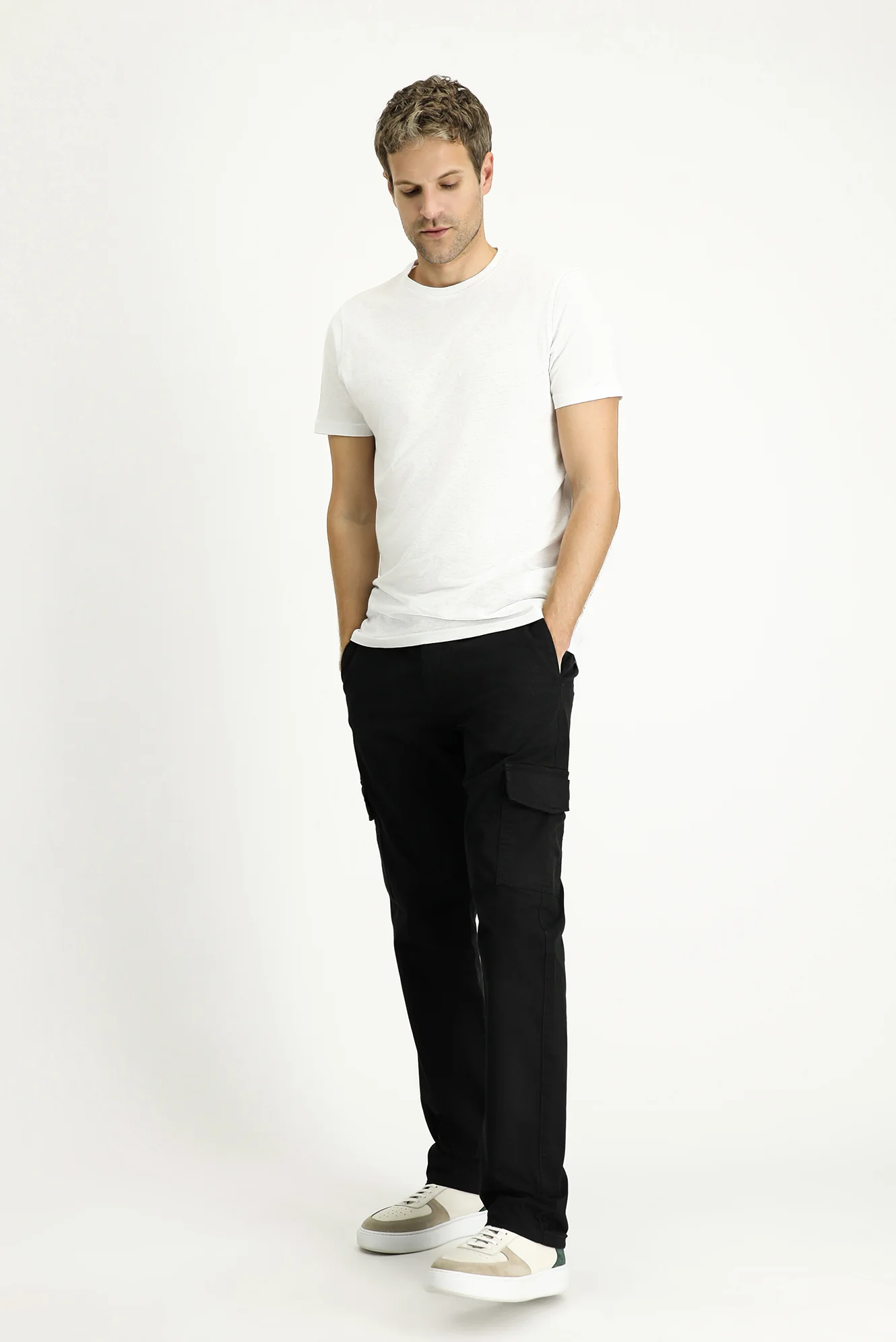 Siyah Regular Fit Standart Kesim Likralı Kargo Pantolon - Image 3