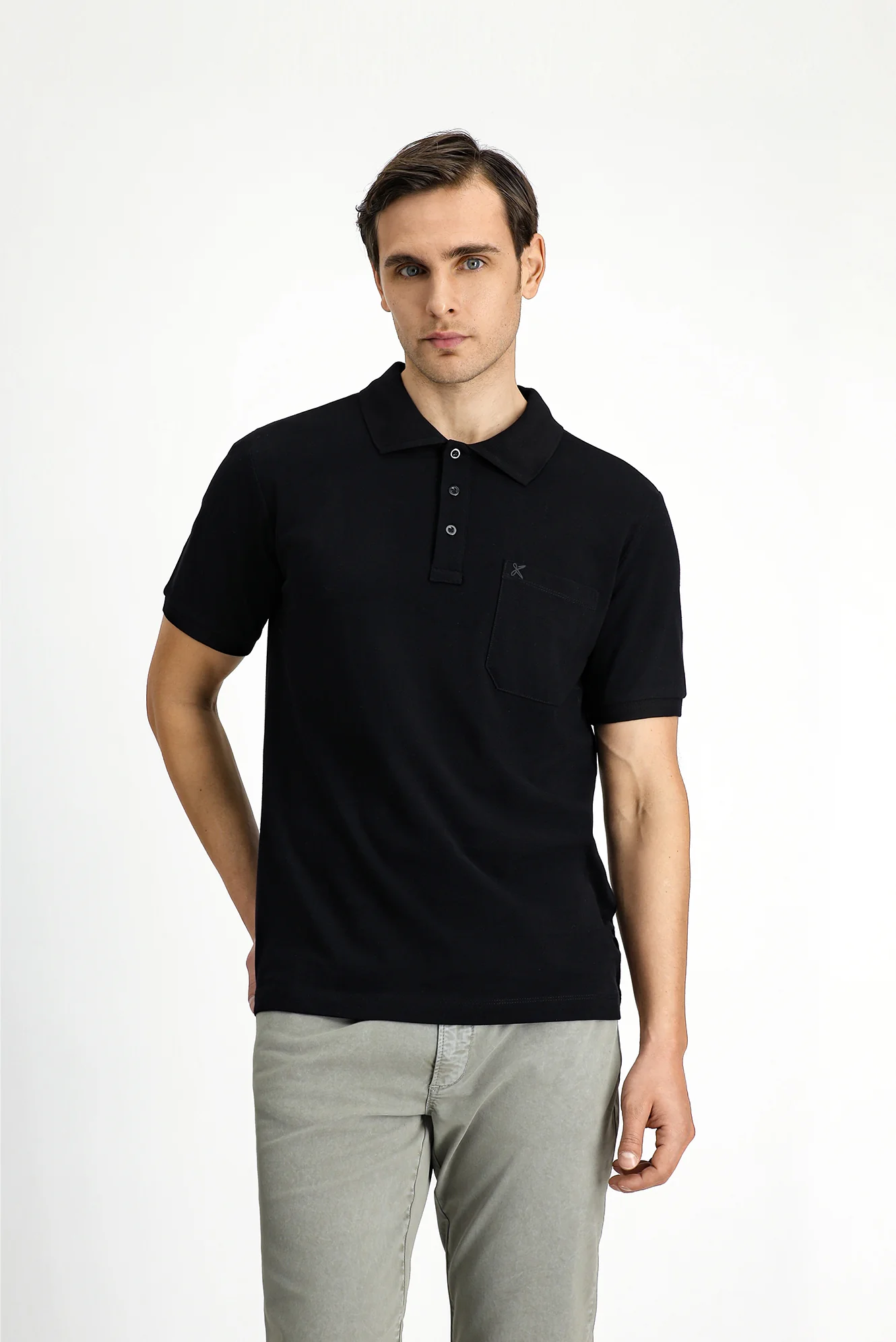Siyah Regular Fit Pamuk Nakışlı Cepli Kıvrılmaz Polo Yaka Tişört - Image 2