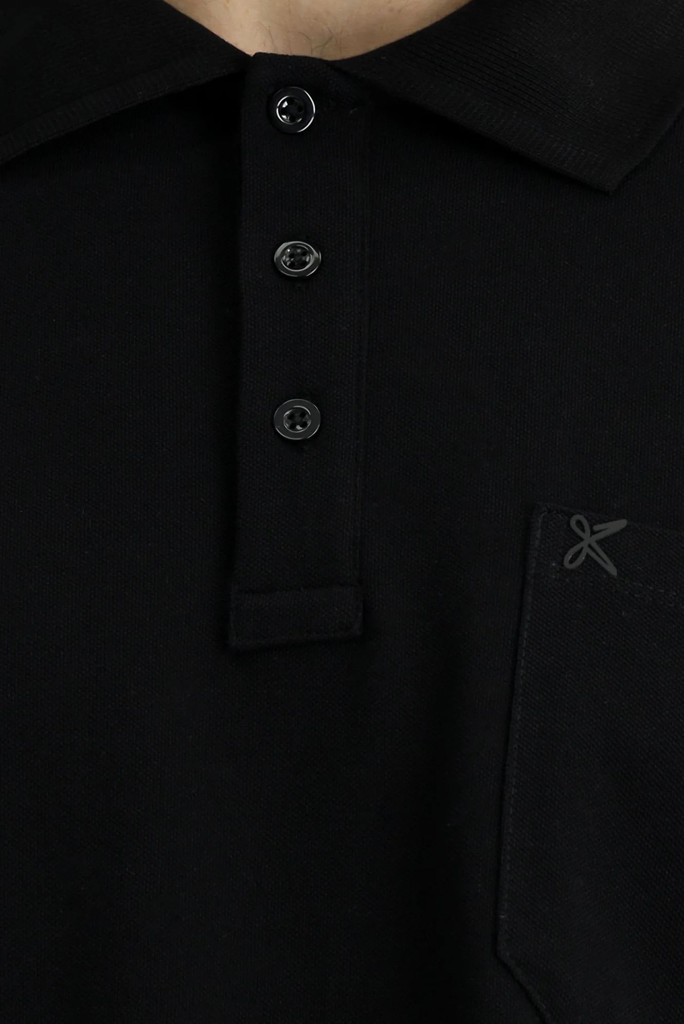 Siyah Regular Fit Pamuk Nakışlı Cepli Kıvrılmaz Polo Yaka Tişört - Image 5