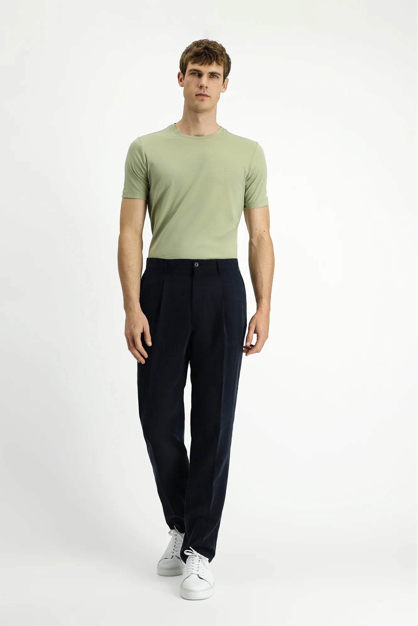 Siyah Relaxed Fit Rahat Kesim Pamuklu Pileli Pantolon