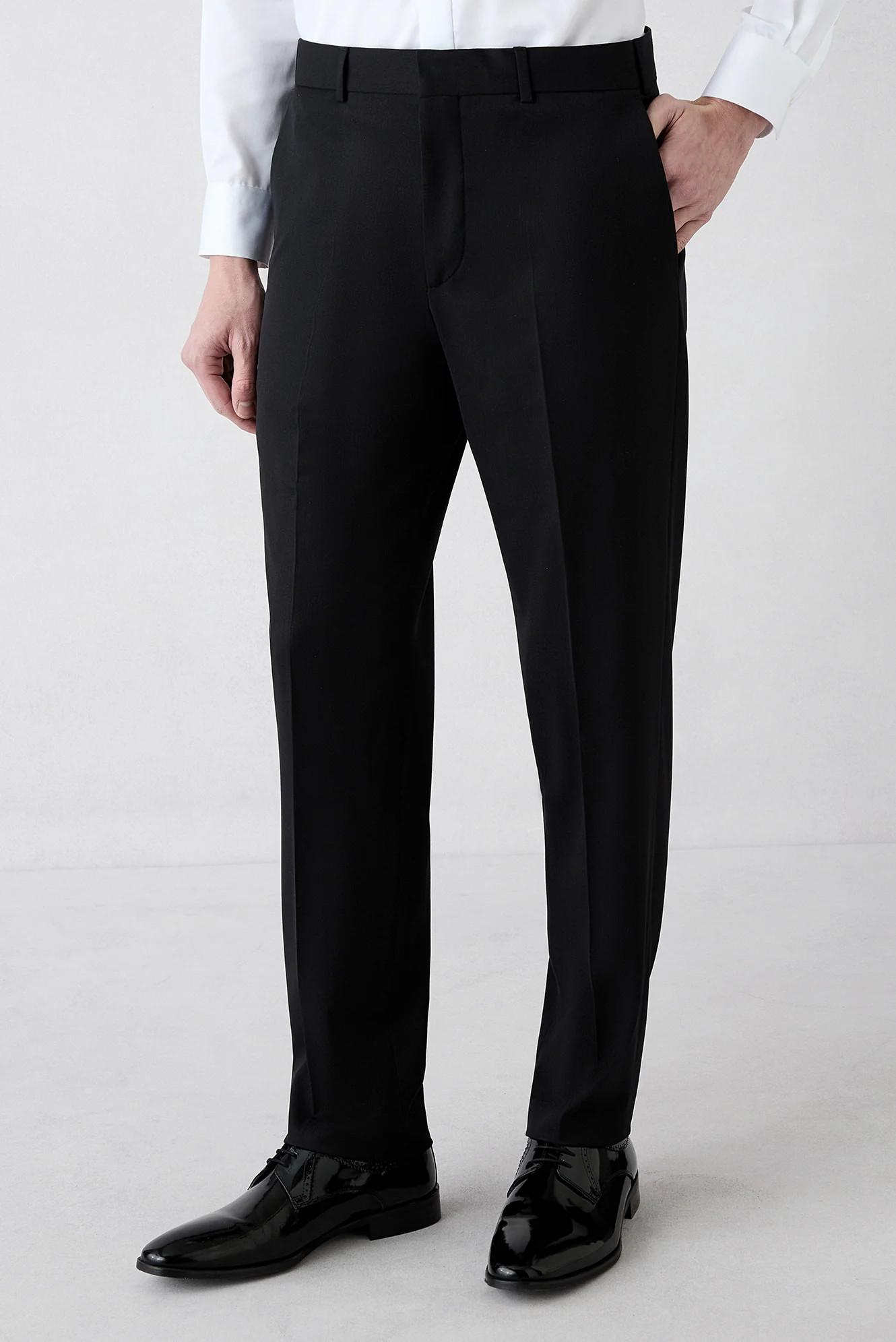 Siyah 6 Drop Regular Fit Standart Kesim Sivri Yaka Smokin & Damatlık - Image 5
