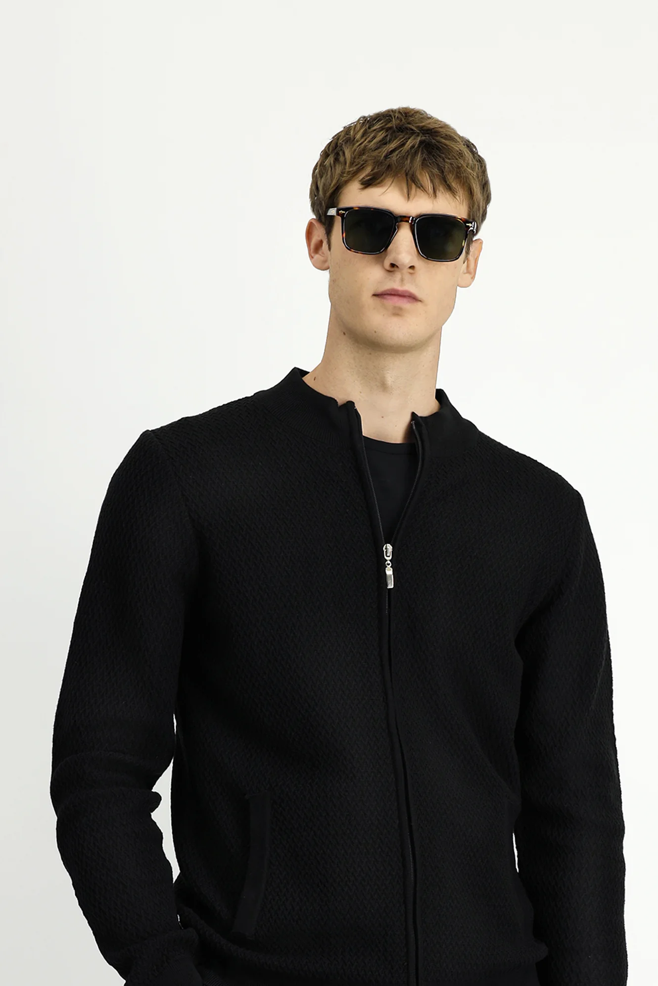 Siyah Slim Fit Dar Kesim Desenli Fermuarlı Pamuklu Triko Hırka - Image 4