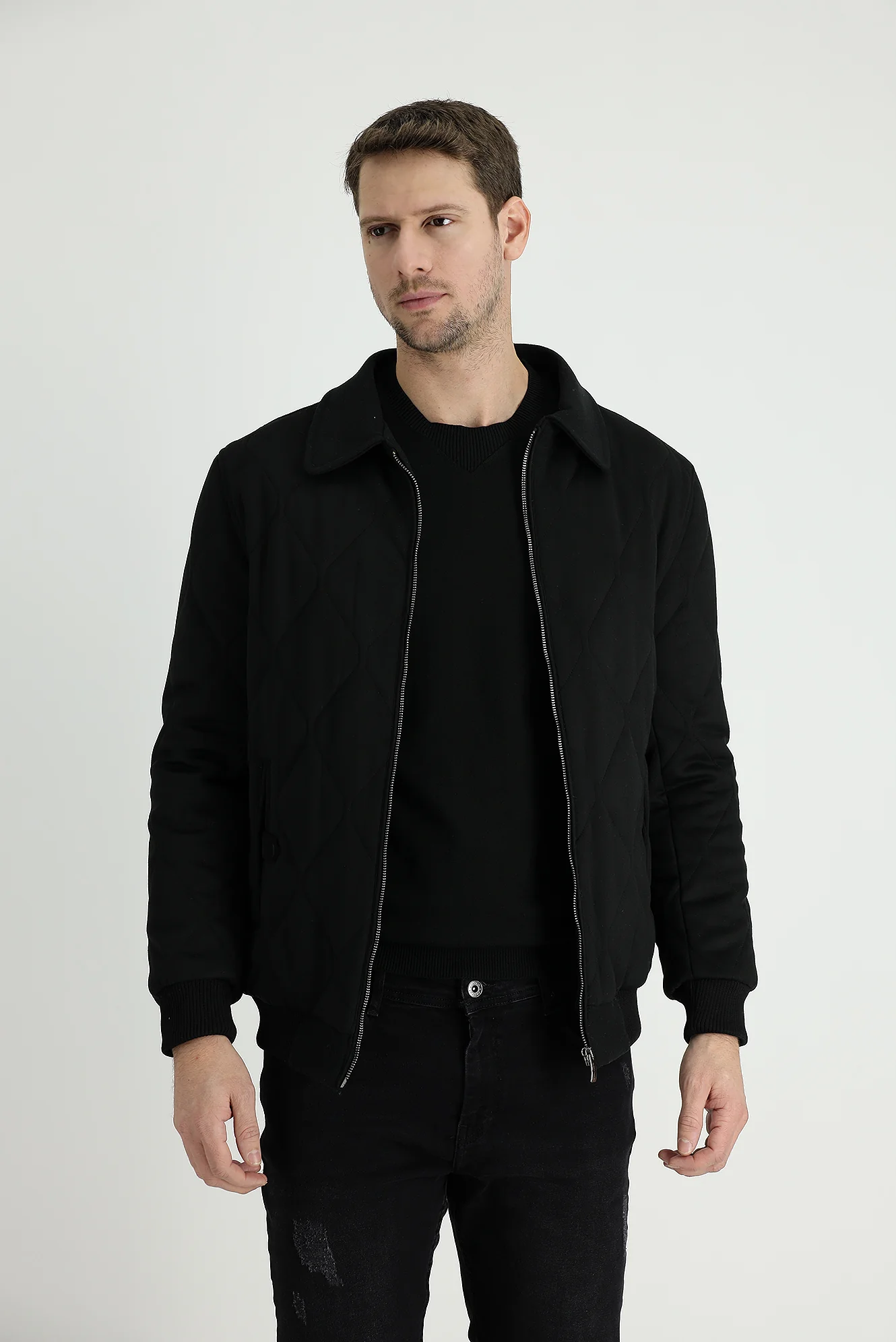 Siyah Slim Fit Dar Kesim Kapitone Mont