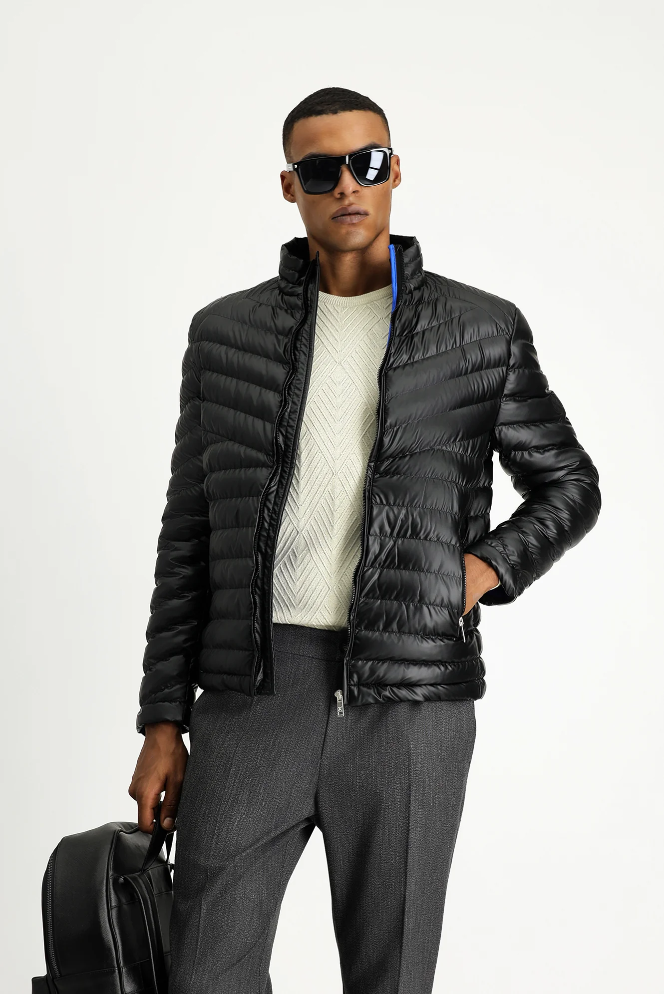 Siyah Slim Fit Dar Kesim Kapitone Spor Mont