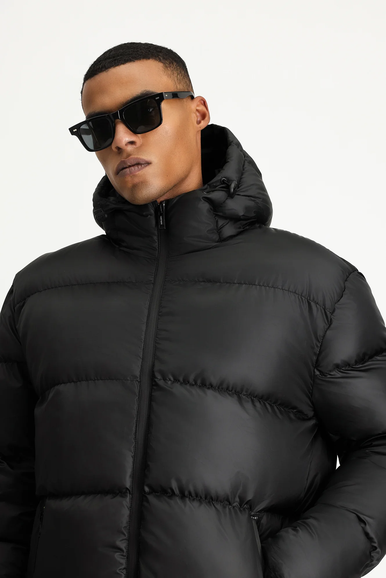 Siyah Slim Fit Dar Kesim Kapüşonlu Spor Şişme Mont - Image 3