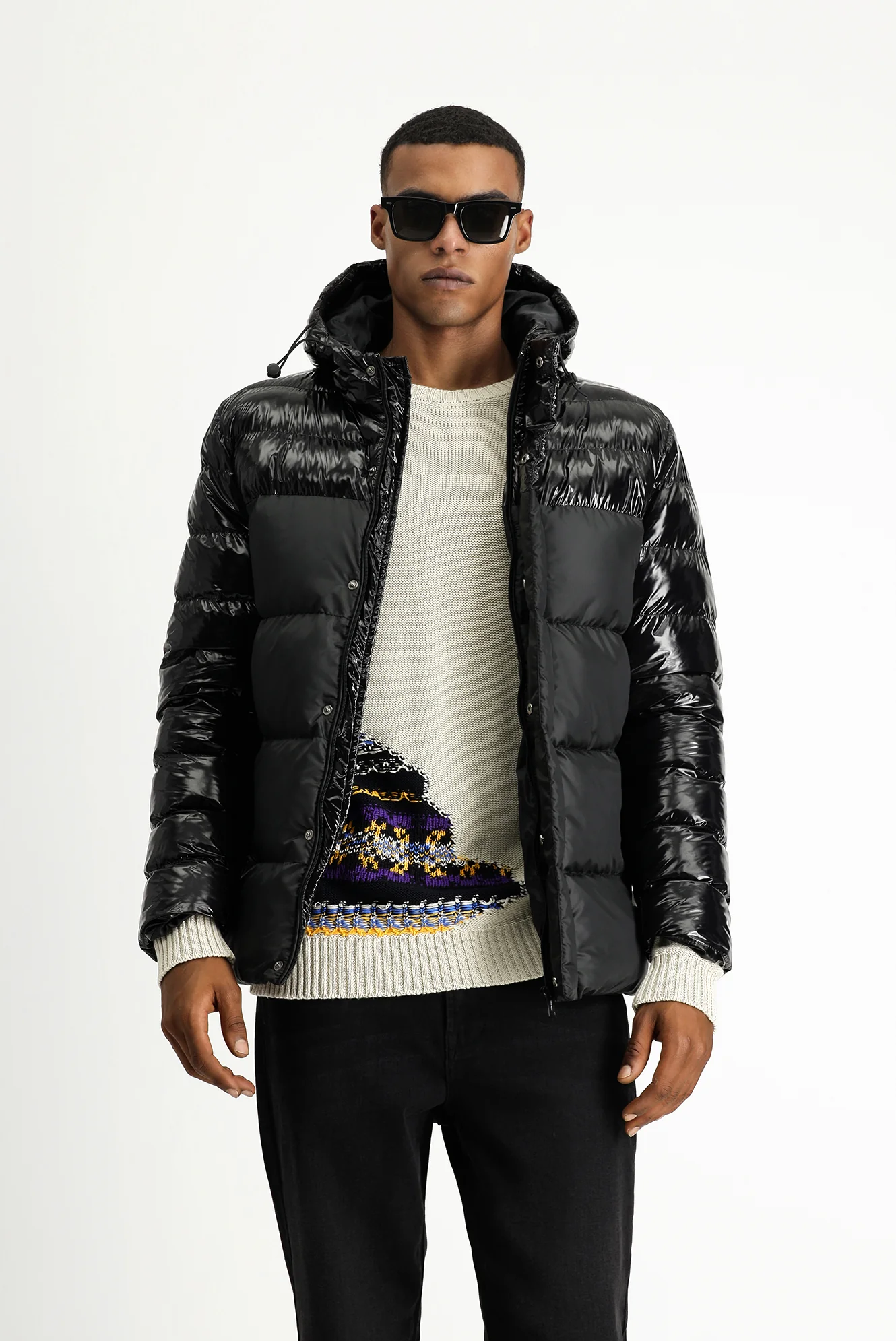 Siyah Slim Fit Dar Kesim Kapüşonlu Vinil Şişme Mont - Image 6