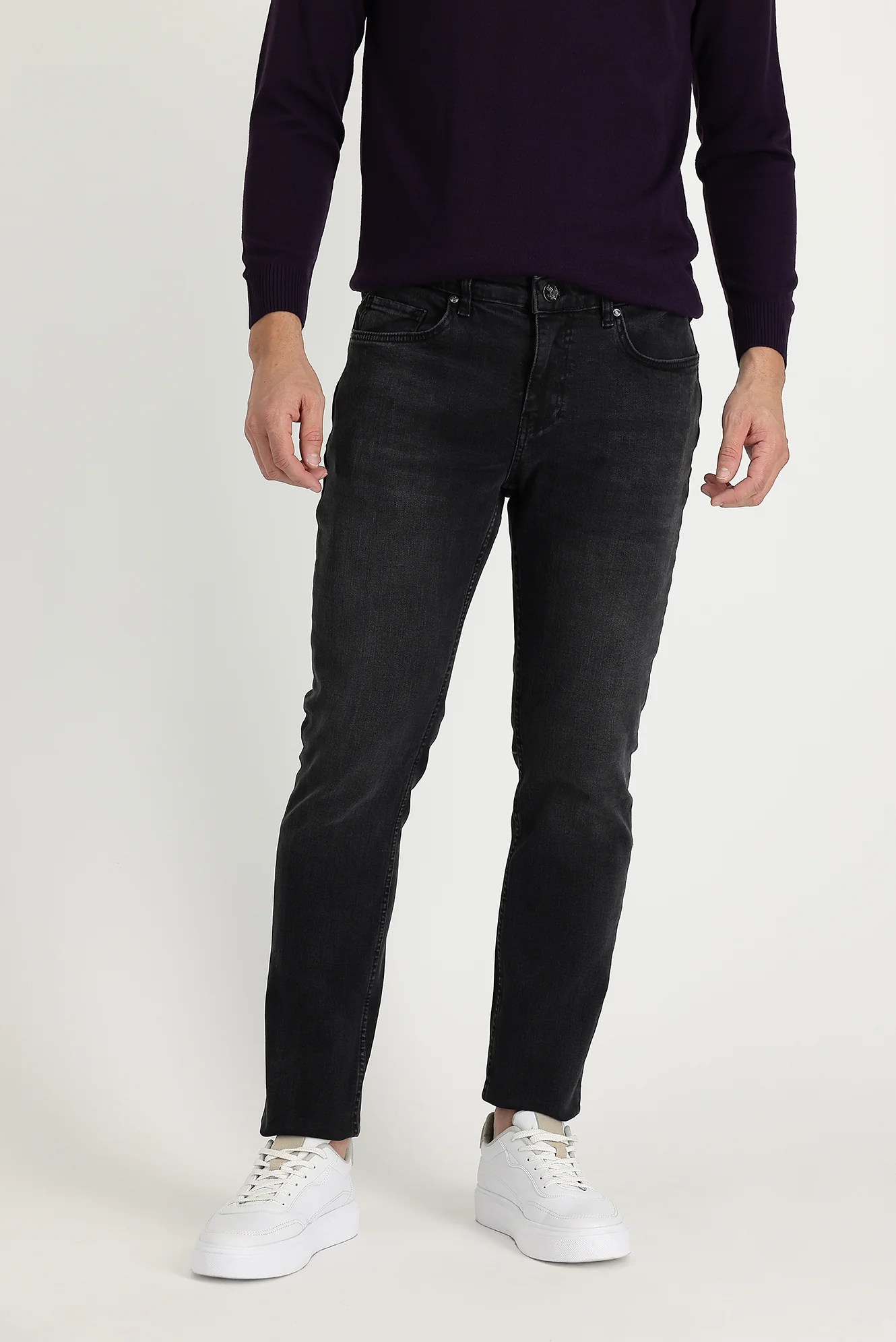 Siyah Slim Fit Dar Kesim Likralı Denim Pantolon - Image 2