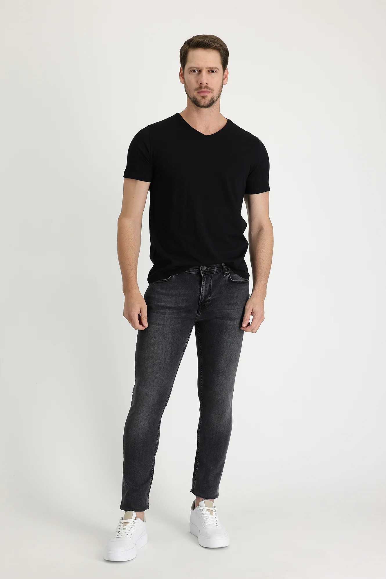 Siyah Slim Fit Dar Kesim Likralı Denim Pantolon