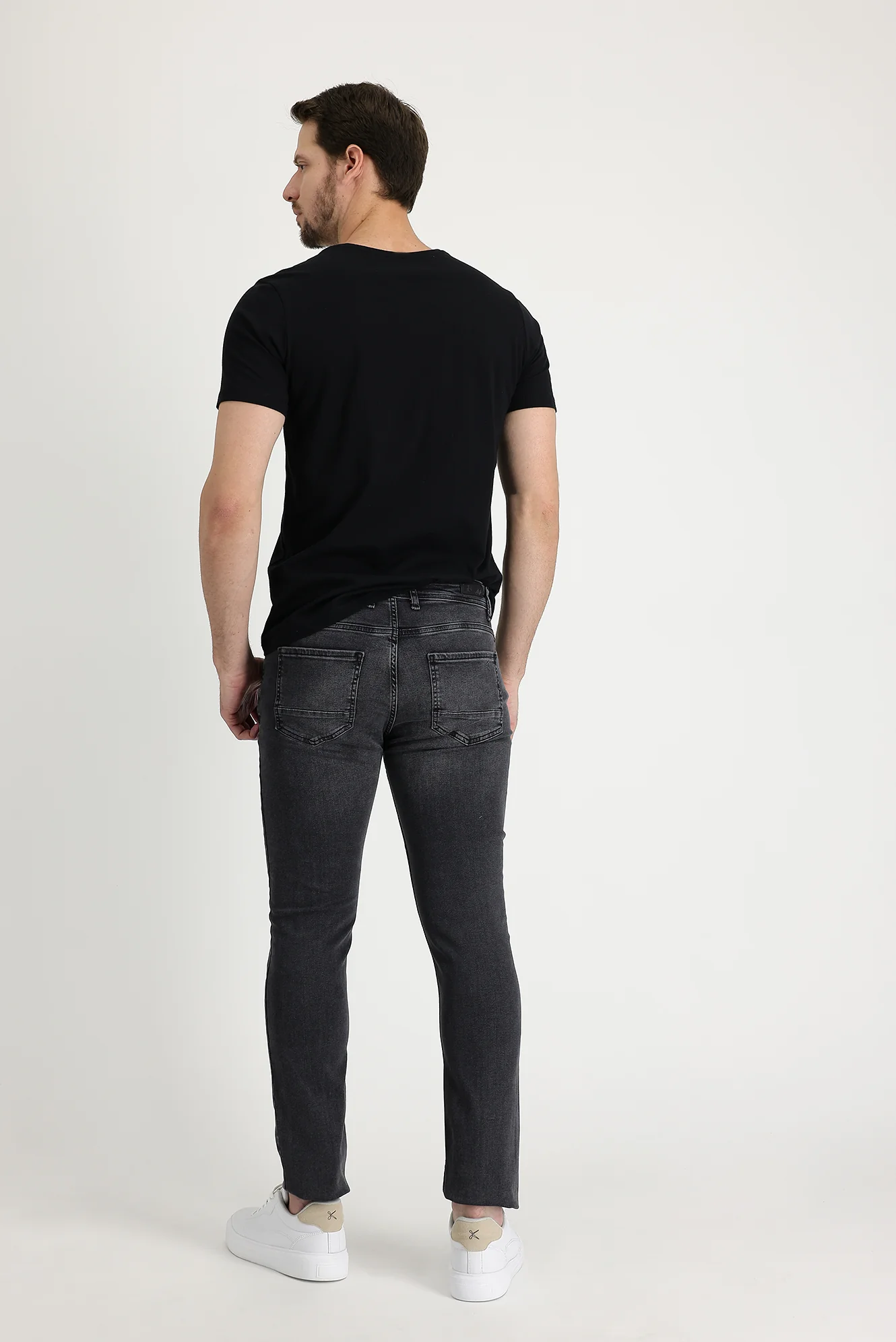 Siyah Slim Fit Dar Kesim Likralı Denim Pantolon - Image 3
