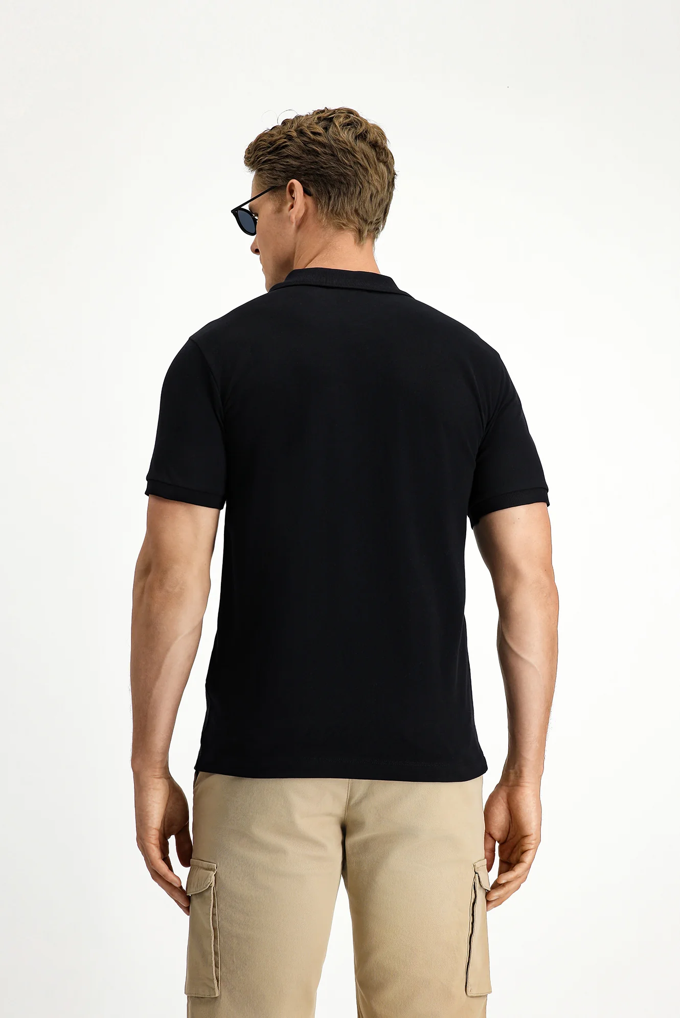 Siyah Slim Fit Dar Kesim Pamuk Kıvrılmaz Polo Yaka Tişört - Image 4