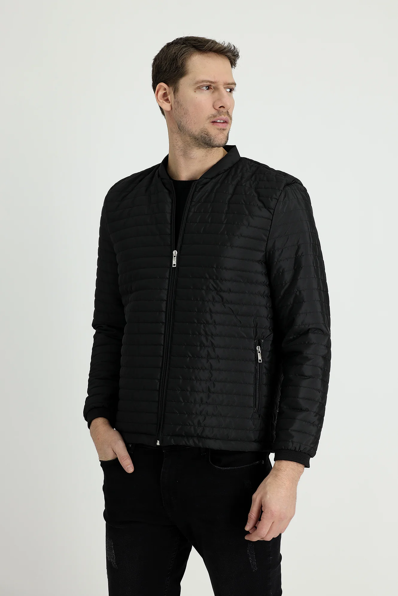 Siyah Slim Fit Dar Kesim Ribanalı Spor Mont