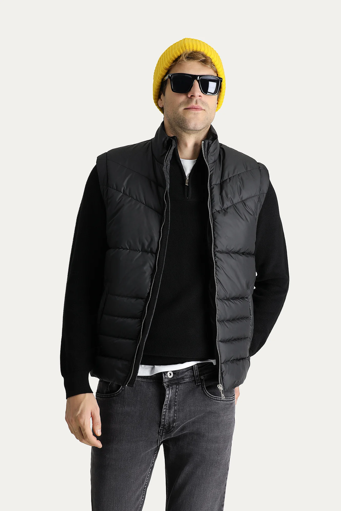 Siyah Slim Fit Dar Kesim Şişme Spor Mont - Image 5
