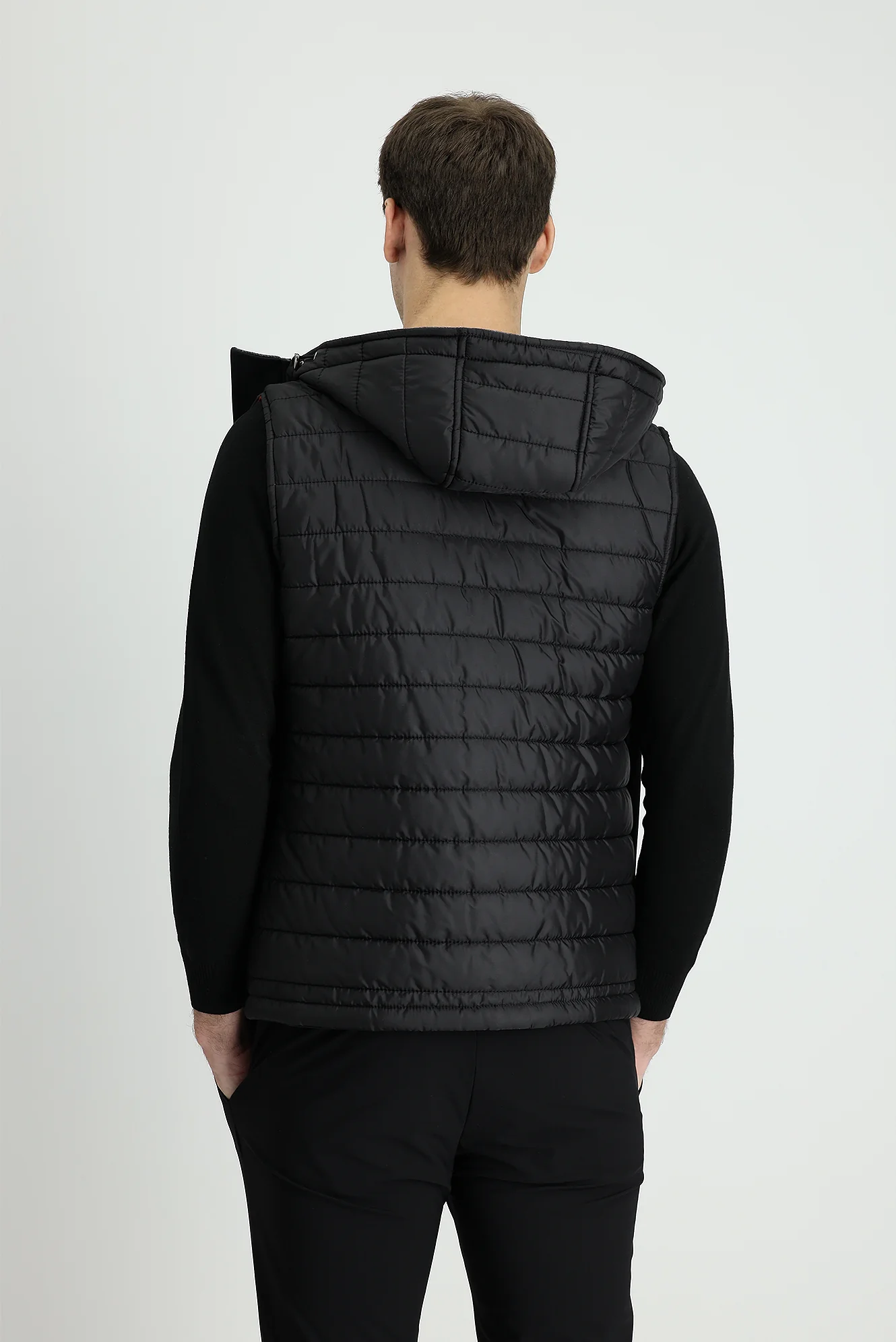 Siyah Slim Fit Dar Kesim Spor Şişme Yelek - Image 3