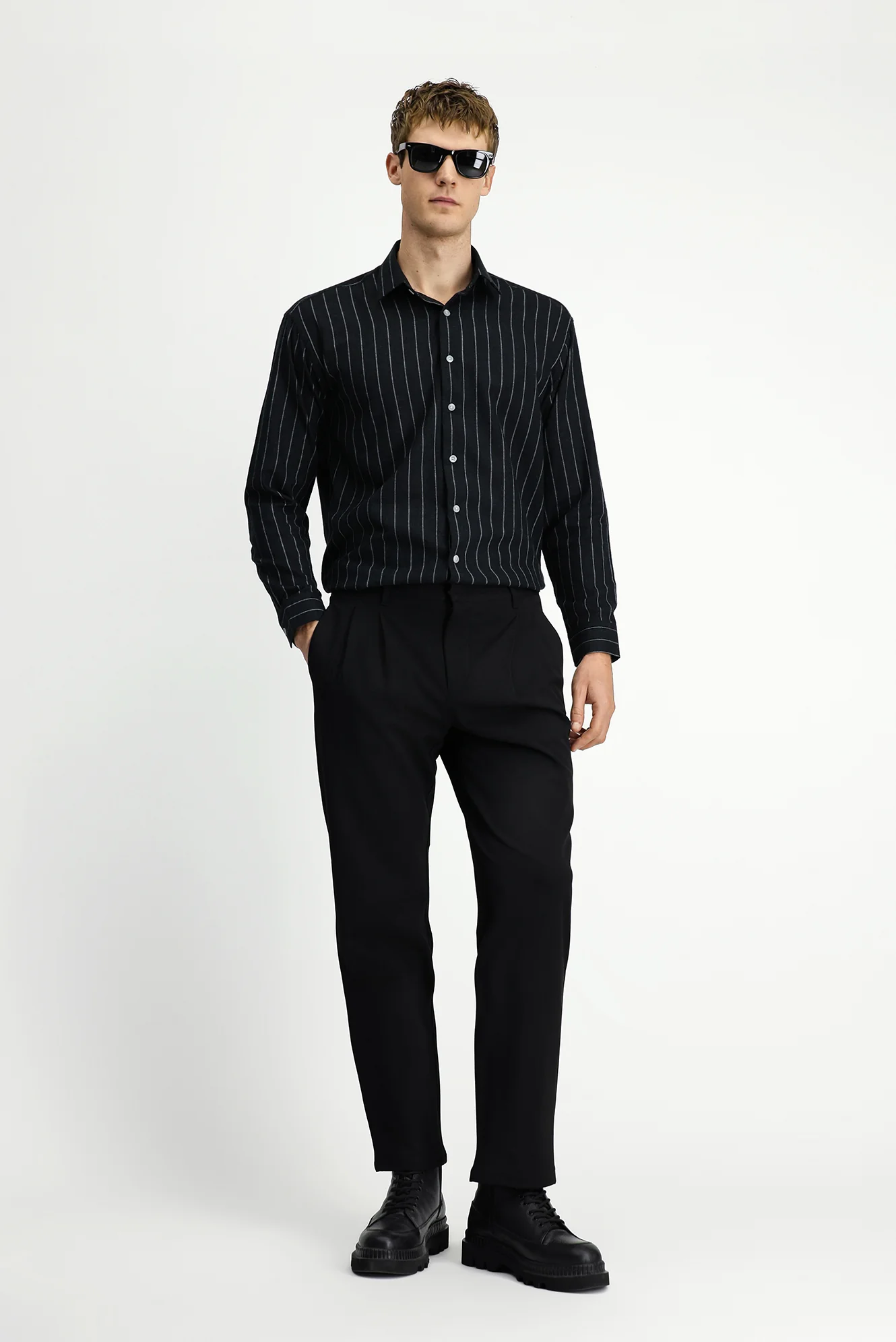 Siyah Straight Wide Relaxed Fit Pileli Pantolon