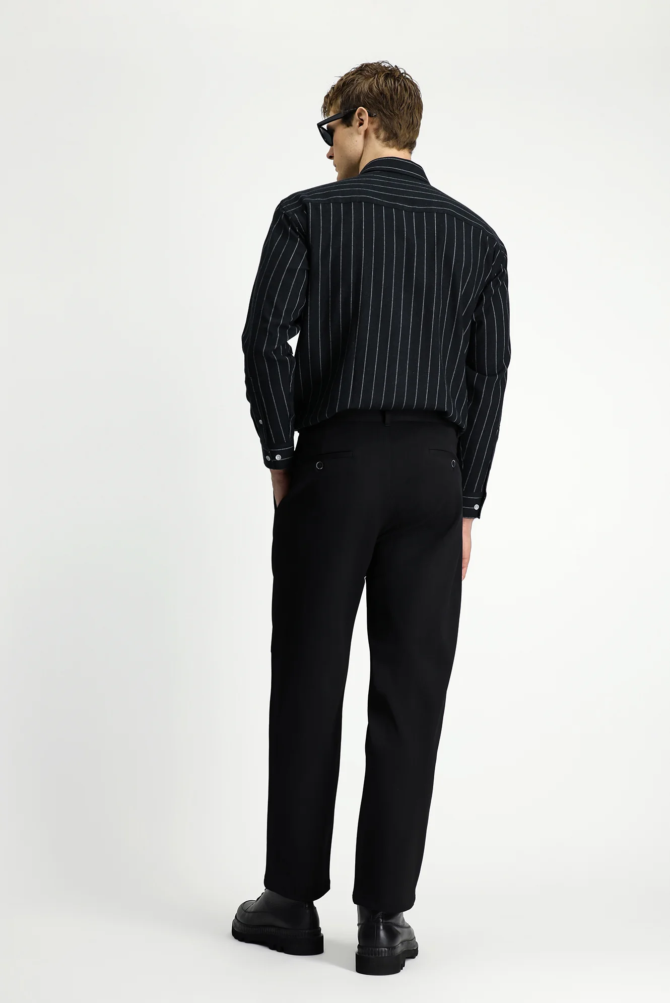 Siyah Straight Wide Relaxed Fit Pileli Pantolon - Image 4