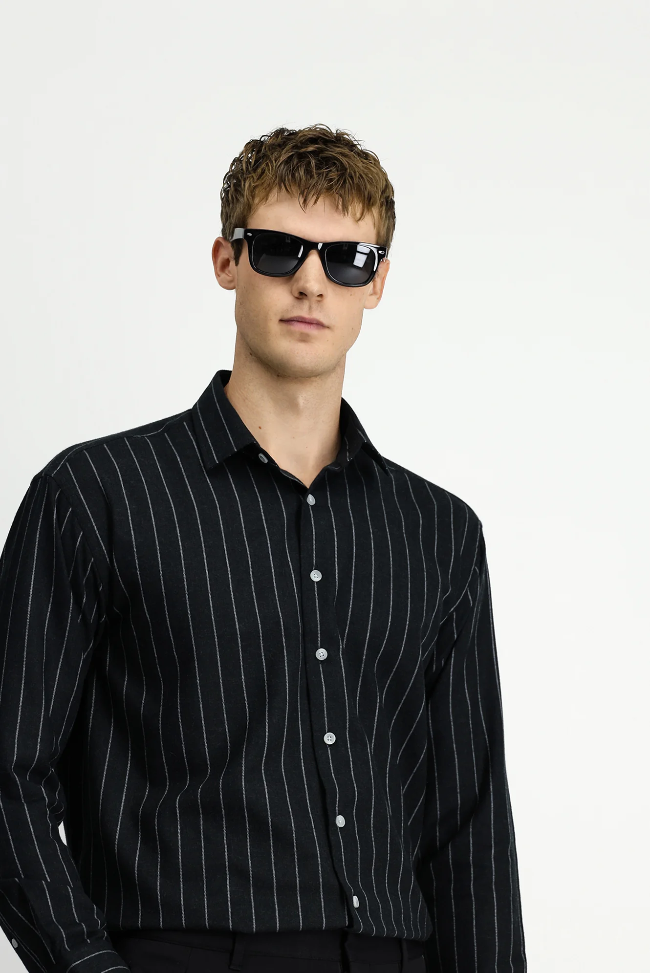 Siyah Uzun Kol Oversize Ekstra Rahat Kesim Çizgili Yünlü Gömlek - Image 4