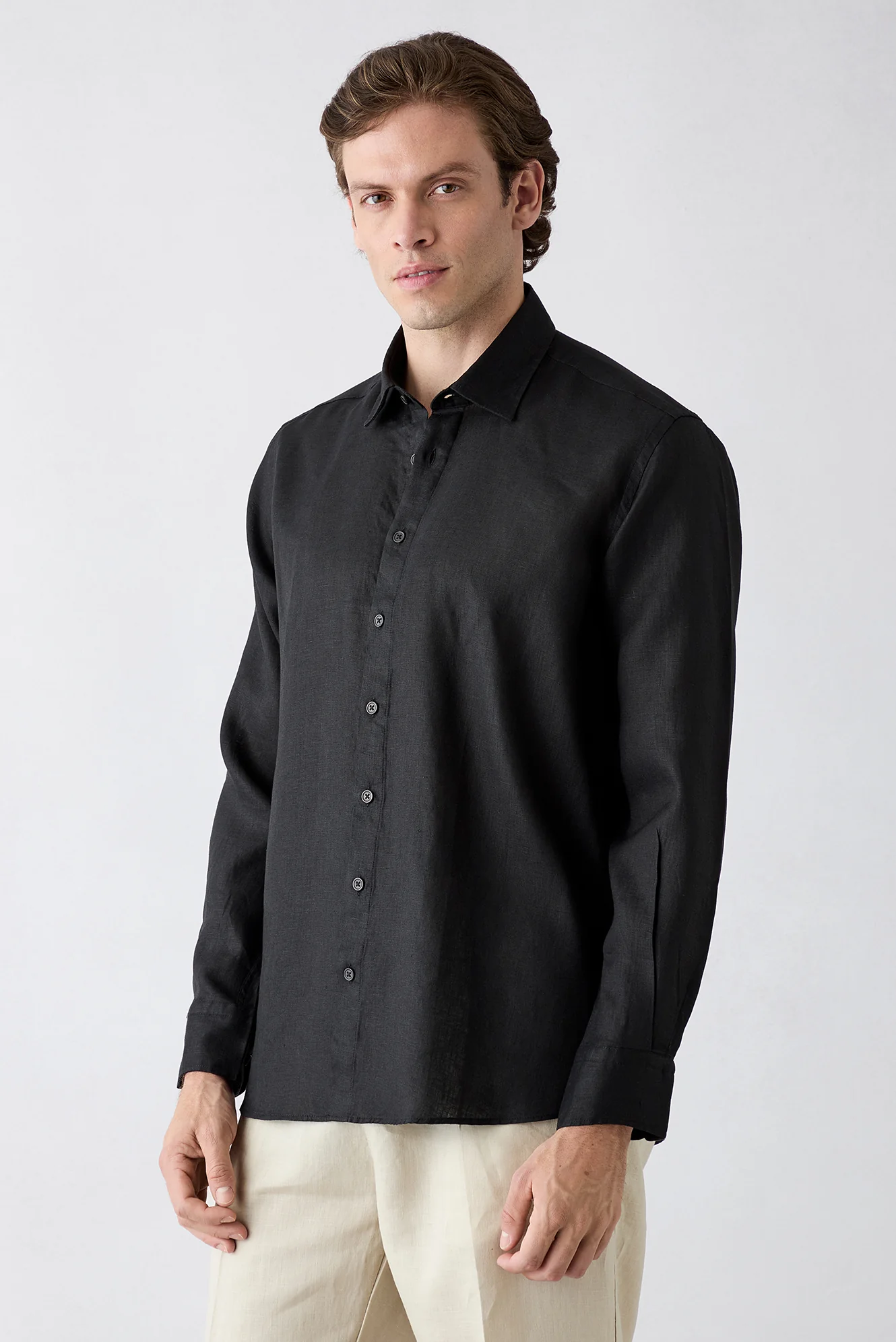 Siyah Uzun Kol Regular Fit %100 Keten Gömlek - Image 2