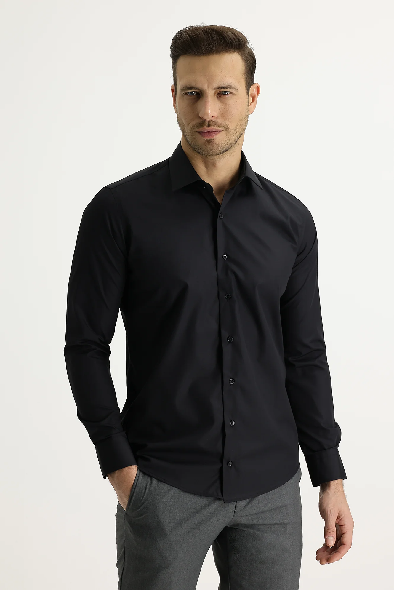 Siyah Uzun Kol Slim Fit Dar Kesim Klasik Pamuklu Gömlek