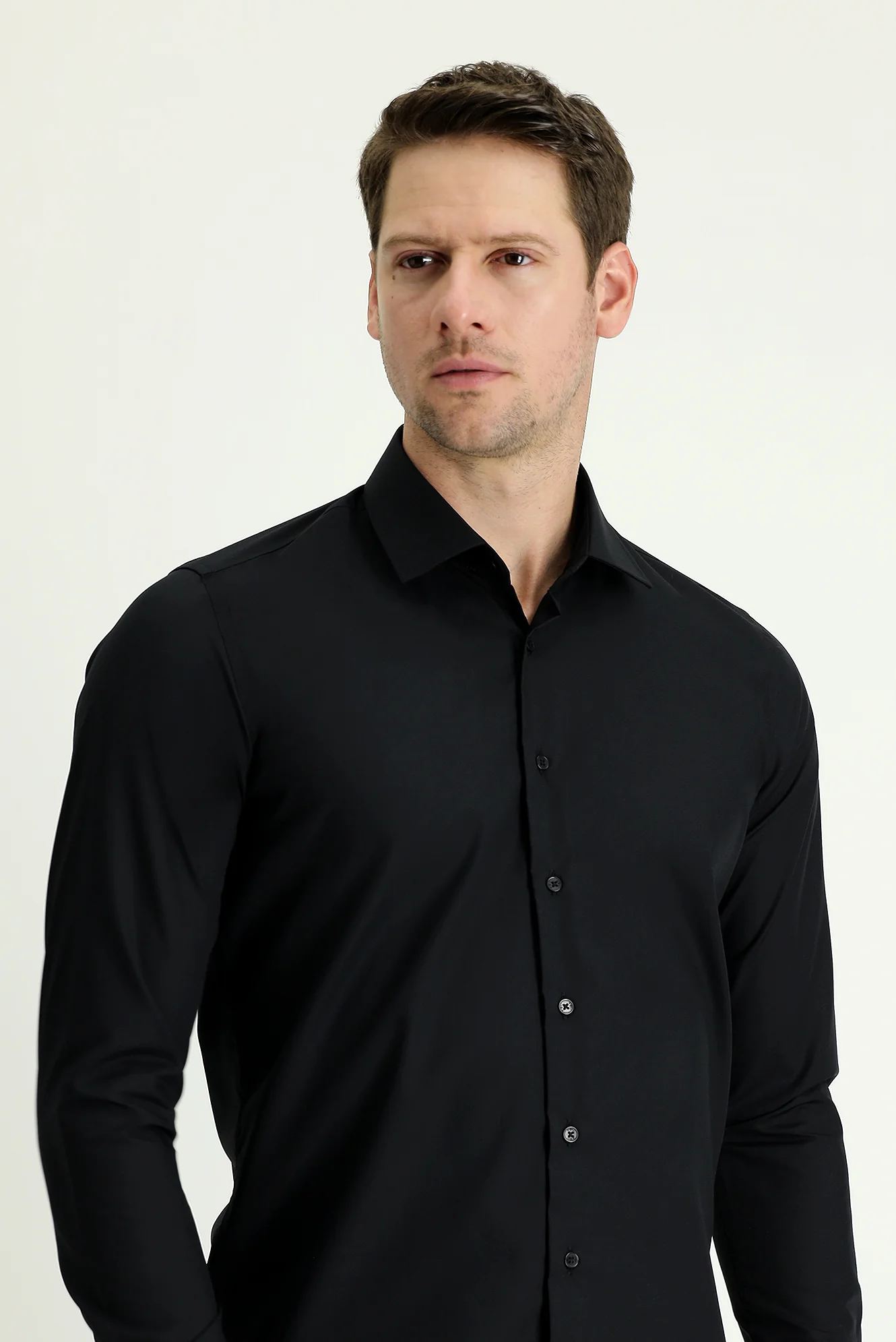 Siyah Uzun Kol Slim Fit Dar Kesim Non Iron Klasik Pamuklu Gömlek