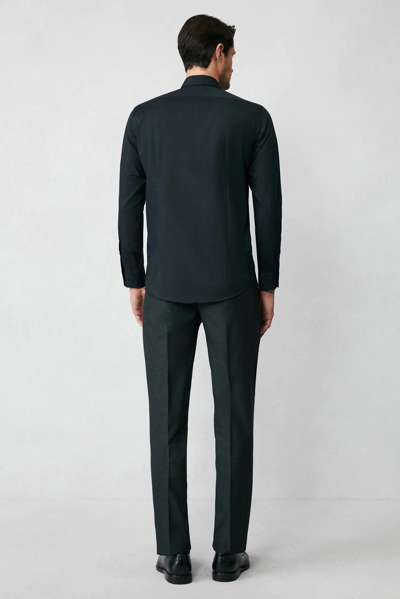 Siyah Uzun Kol Slim Fit Düğmeli Yaka Pamuklu Non Iron Ütü Gerektirmeyen Gömlek - Image 9