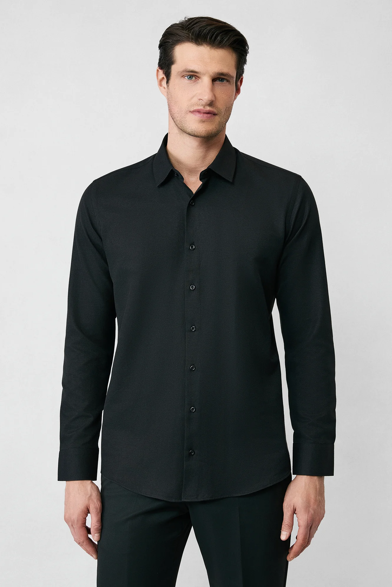 Siyah Uzun Kol Slim Fit Klasik Yaka Pamuklu Kolay Ütülenebilir Oxford 4 Mevsim Gömlek - Image 3