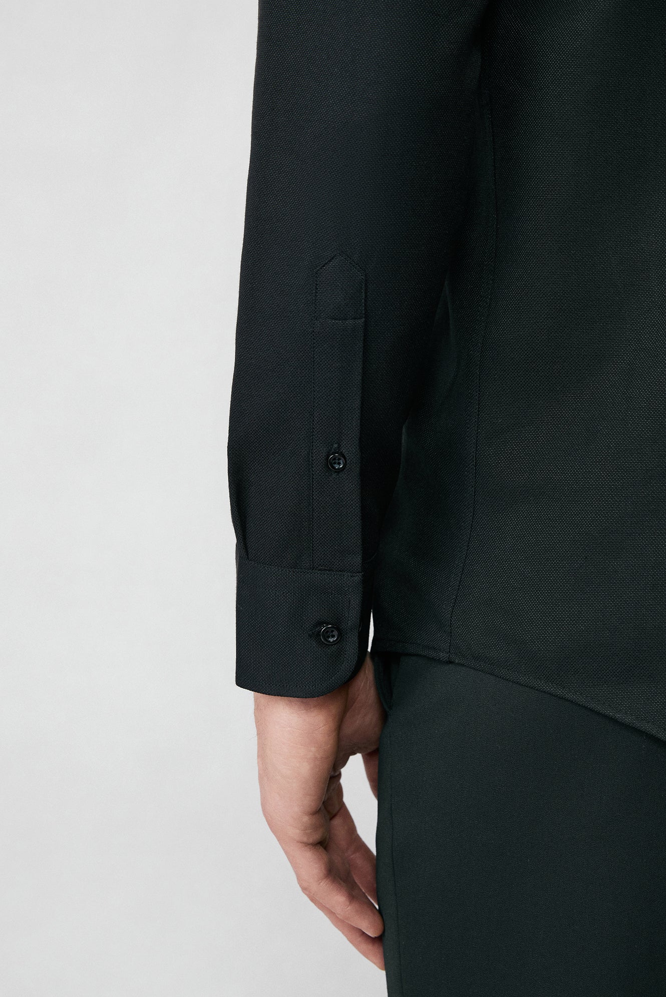Siyah Uzun Kol Slim Fit Klasik Yaka Pamuklu Kolay Ütülenebilir Oxford 4 Mevsim Gömlek - Image 6
