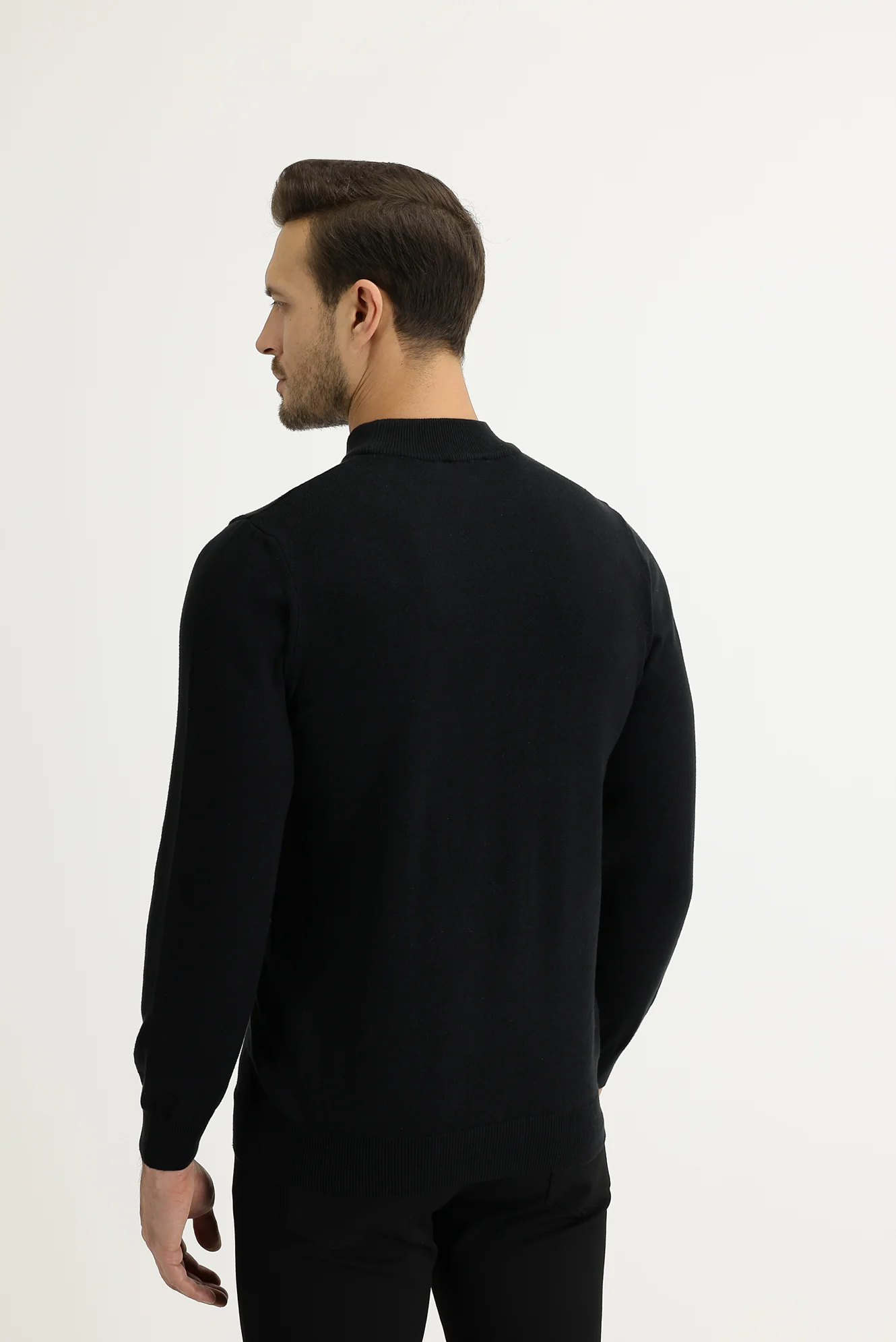 Siyah Yarım Balıkçı Yaka Regular Fit Triko Kazak - Image 4
