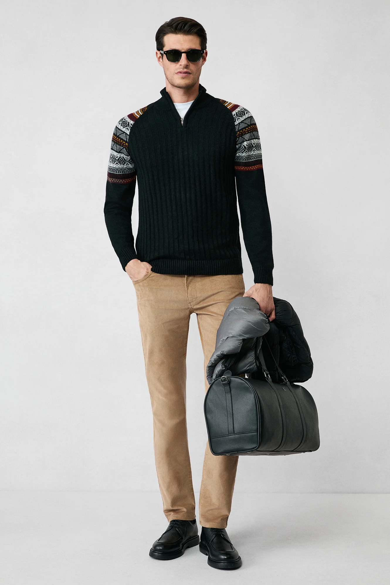 Siyah Yarım Balıkçı Yaka Fermuarlı Slim Fit Desenli Triko Kazak - Image 5