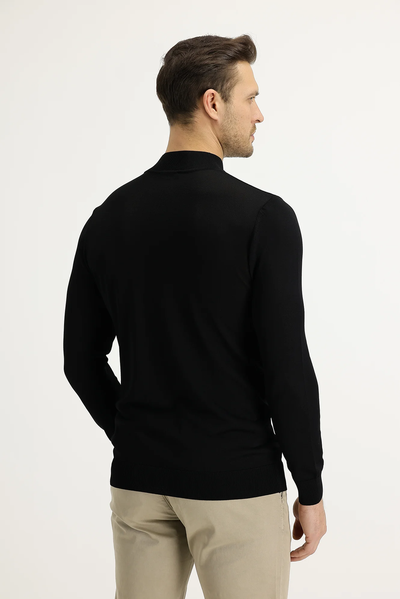 Siyah Yarım Balıkçı Yaka Slim Fit Dar Kesim Triko Kazak - Image 3