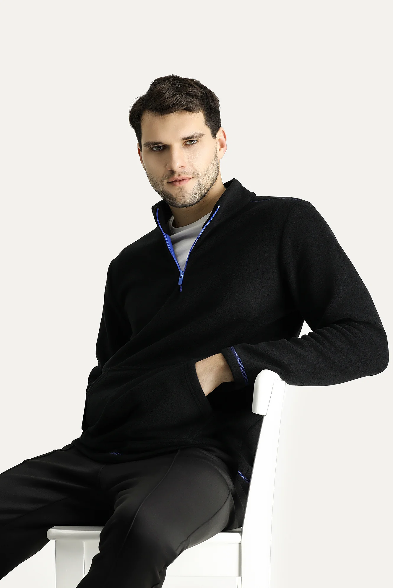 Siyah Yarım Fermuarlı Polar Sweatshirt - Image 2