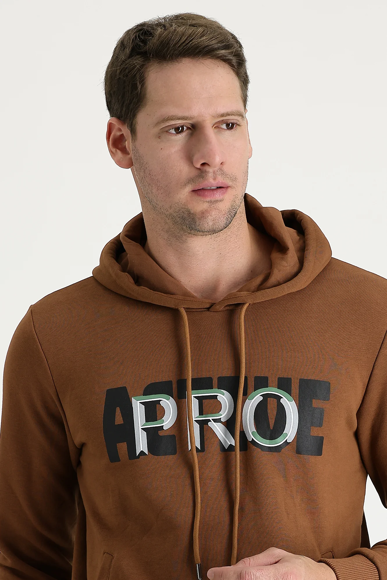 Tarçın Kapüşonlu Slim Fit Dar Kesim Baskılı Sweatshirt - Image 2