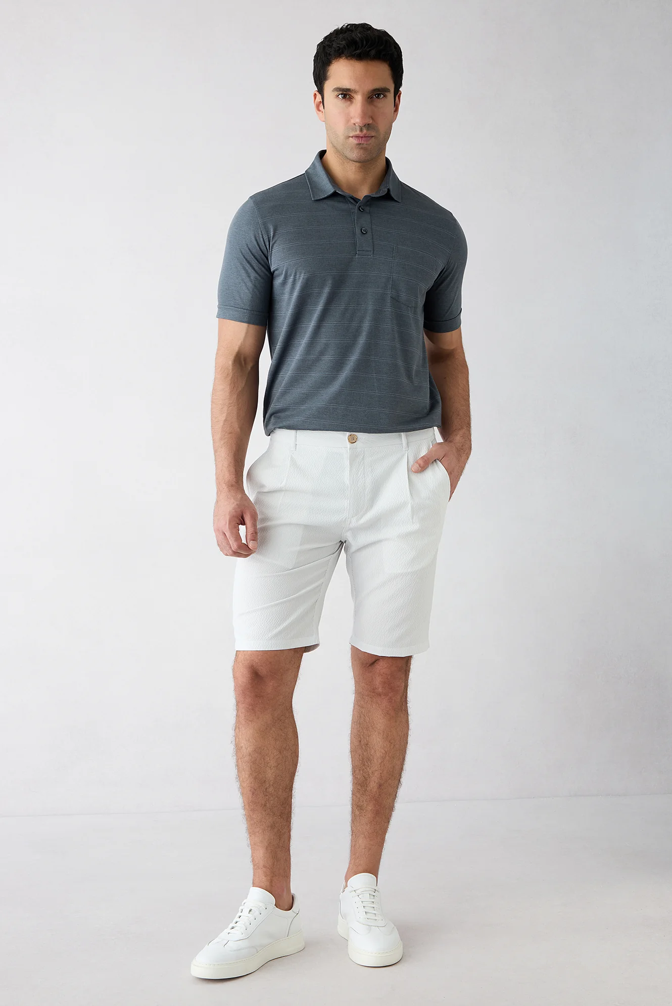 Taş Regular Fit Standart Kesim Çizgili Pileli Yan Cepli Bermuda Şort - Image 2
