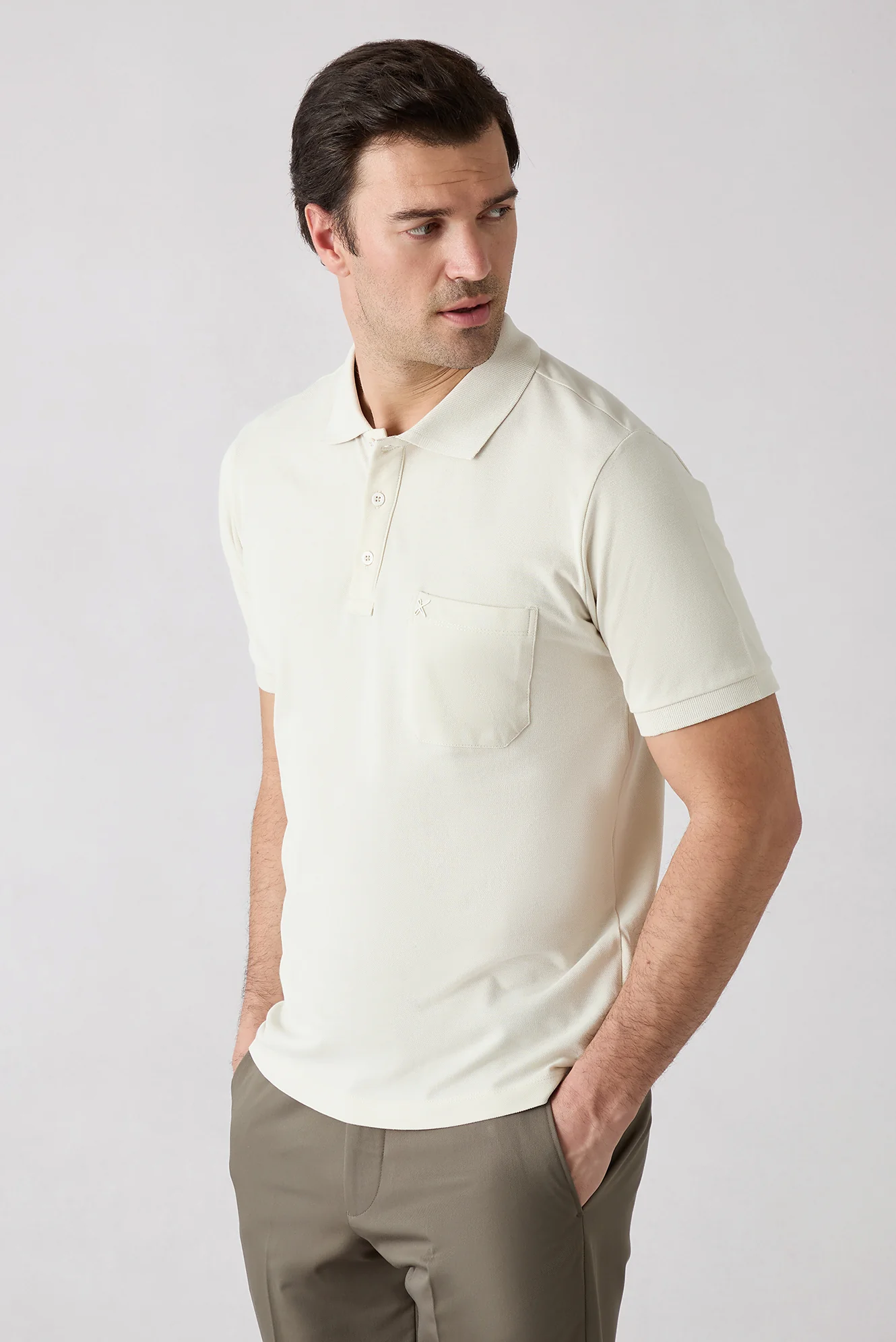 Taş Regular Fit Pamuk Nakışlı Cepli Kıvrılmaz Polo Yaka Tişört - Image 2
