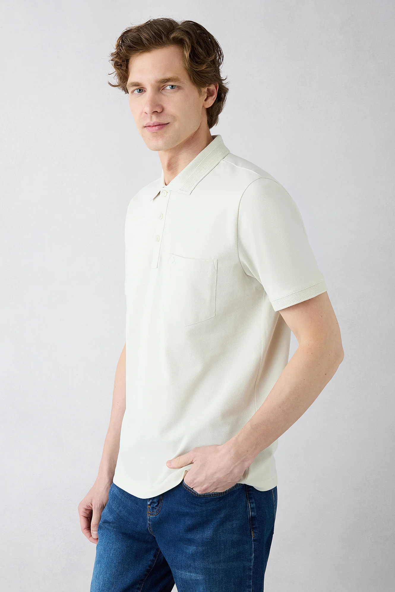 Taş Kıvrılmaz Polo Yaka Regular Fit Cepli Ribana Detaylı Pamuk Tişört - Image 2