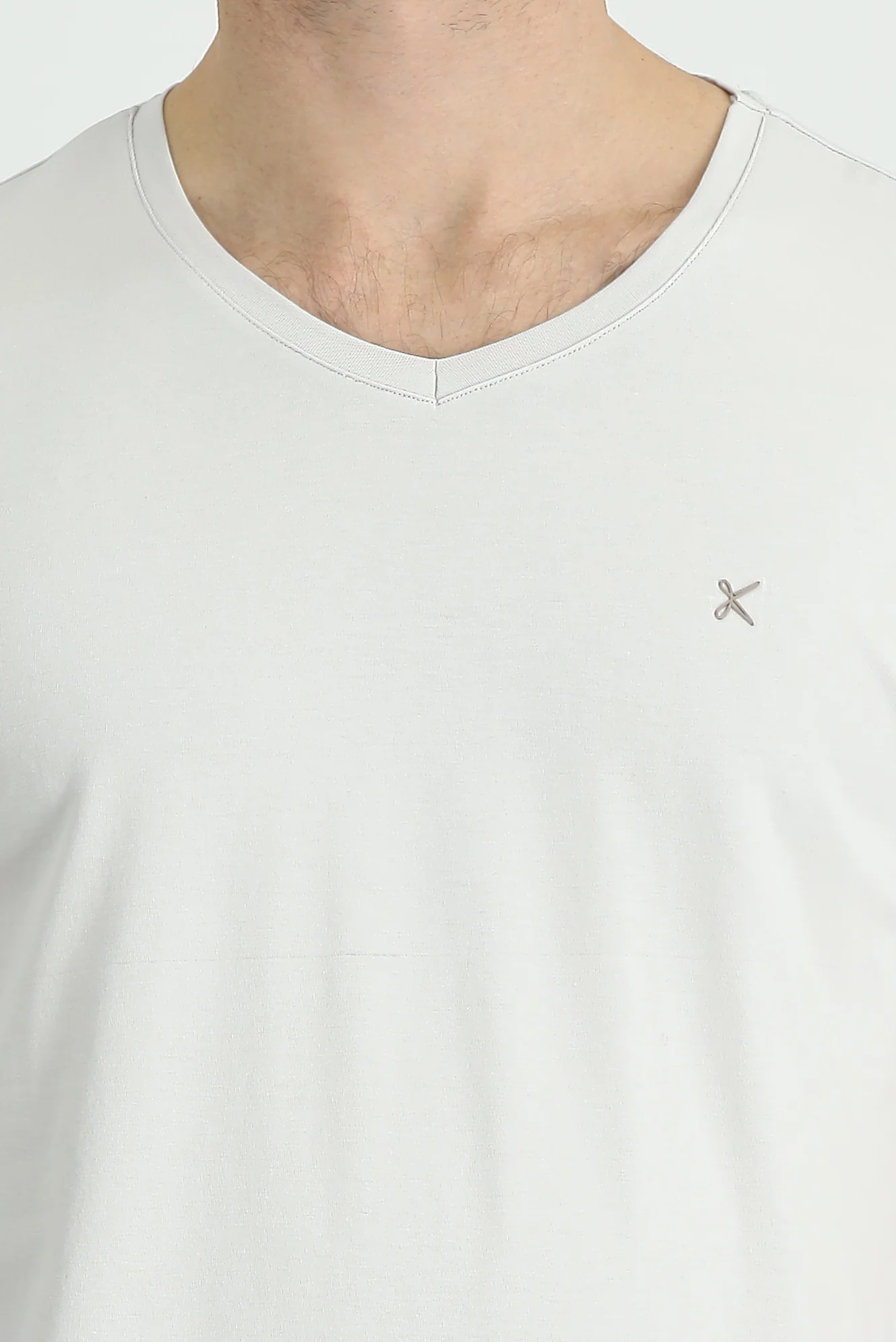 Taş V Yaka Slim Fit Dar Kesim Pamuklu Tişört - Image 4