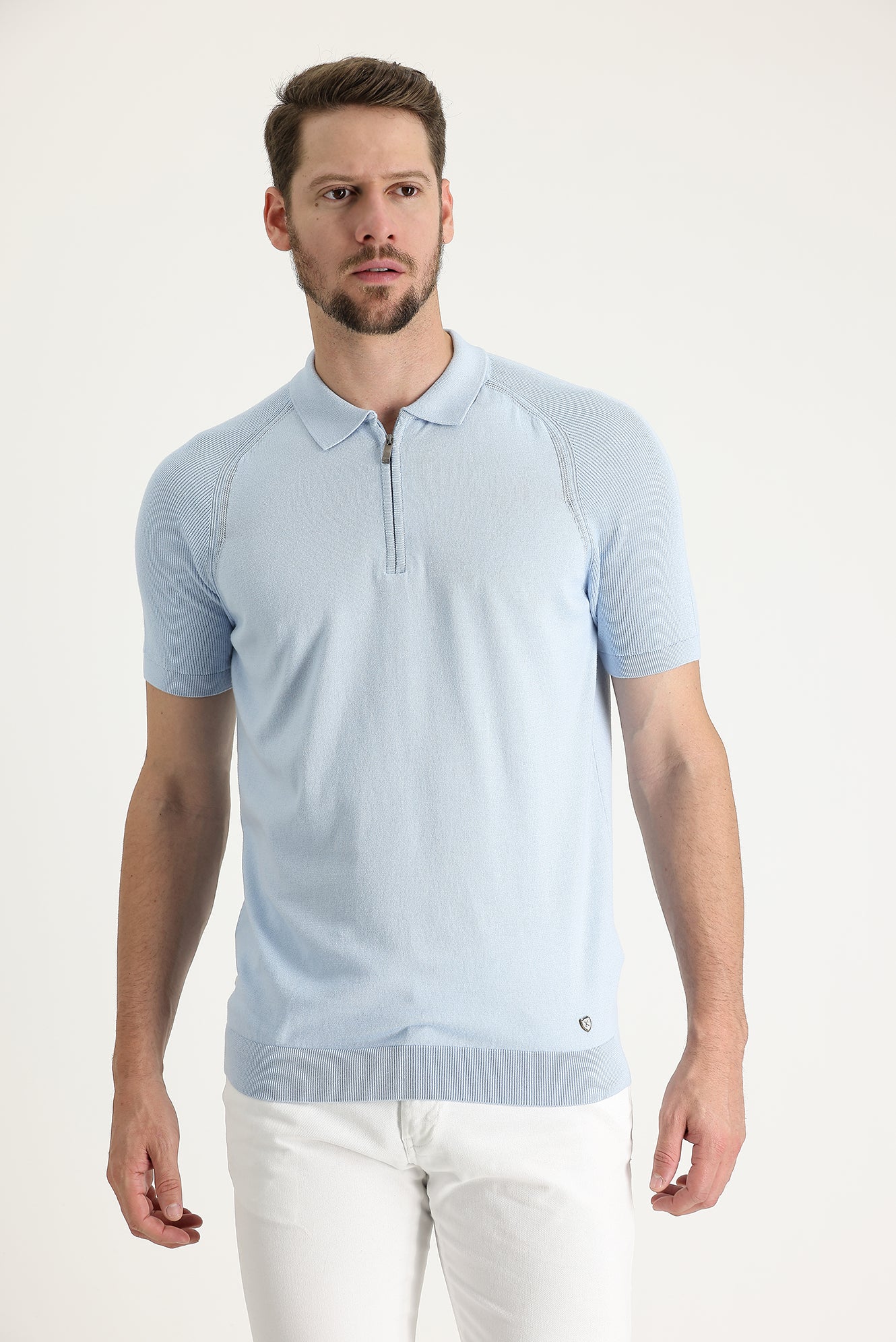 Uçuk Mavi Polo Yaka Slim Fit Dar Kesim Desenli Fermuarlı Tişört - Image 2