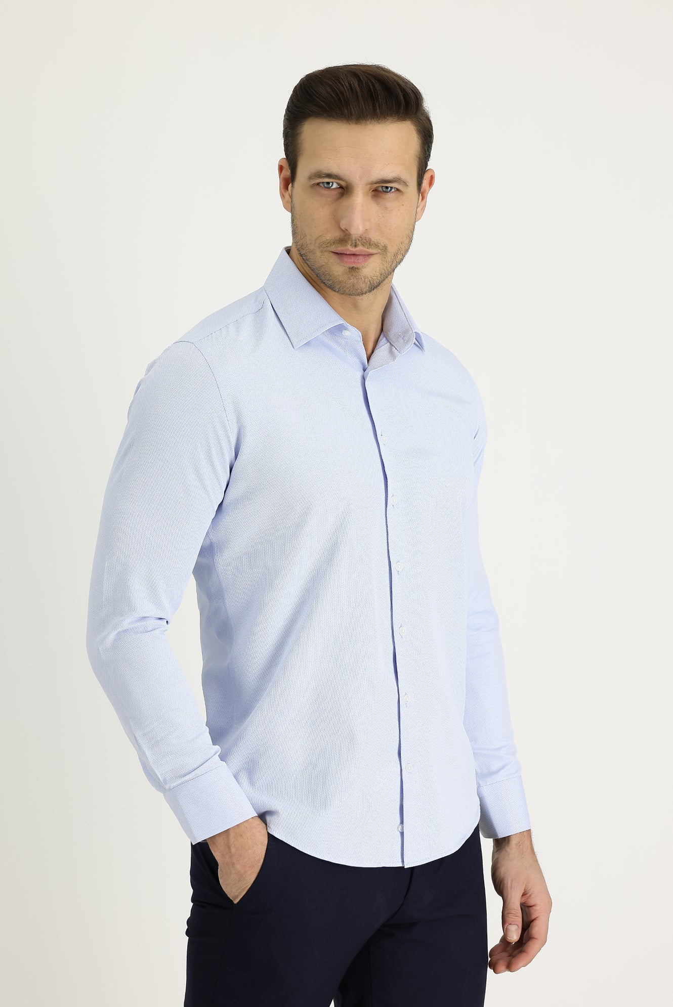 Uçuk Mavi Uzun Kol Slim Fit Dar Kesim Klasik Desenli Pamuklu Kolay Ütülenebilir Gömlek