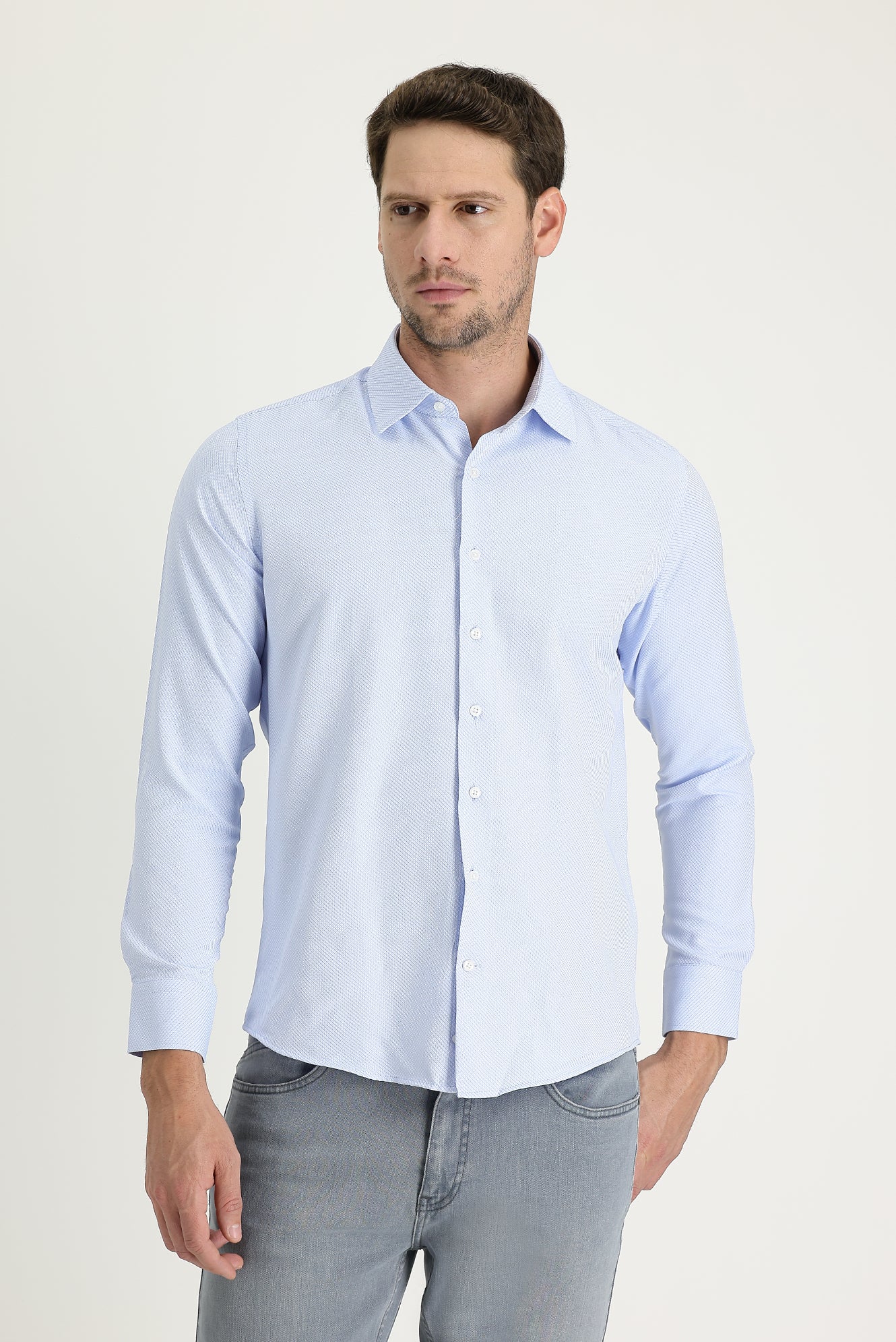Uçuk Mavi Uzun Kol Slim Fit Dar Kesim Klasik Desenli Pamuklu Kolay Ütülenebilir Gömlek