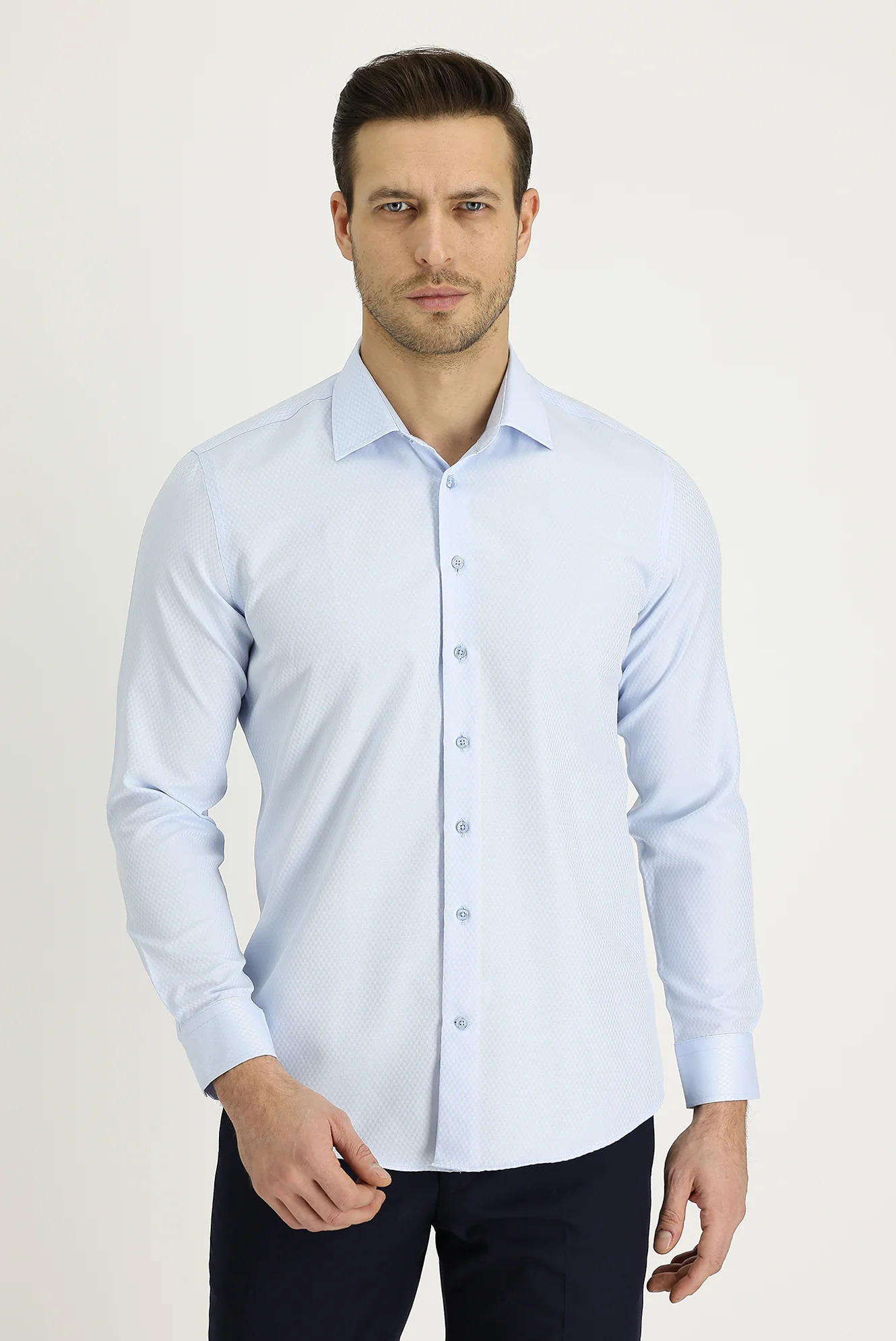 Uçuk Mavi Uzun Kol Slim Fit Dar Kesim Klasik Desenli Pamuklu Kolay Ütülenebilir Gömlek - Image 2
