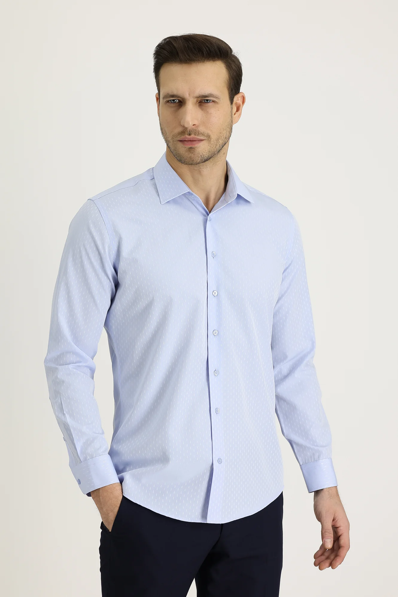 Uçuk Mavi Uzun Kol Slim Fit Dar Kesim Klasik Desenli Pamuklu Kolay Ütülenebilir Gömlek